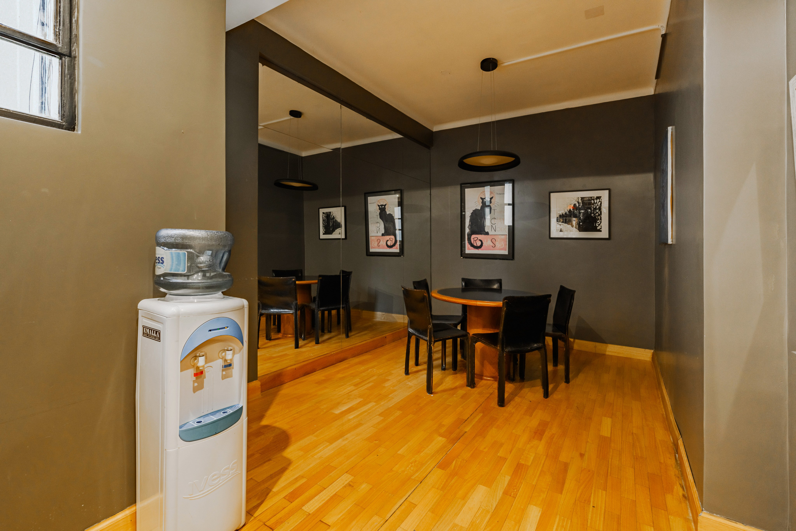 24 07 31. Fashion, portrait, interior photography. Valencia, Spain. Dmitry Ivanov. Retrato, fotos de interiores