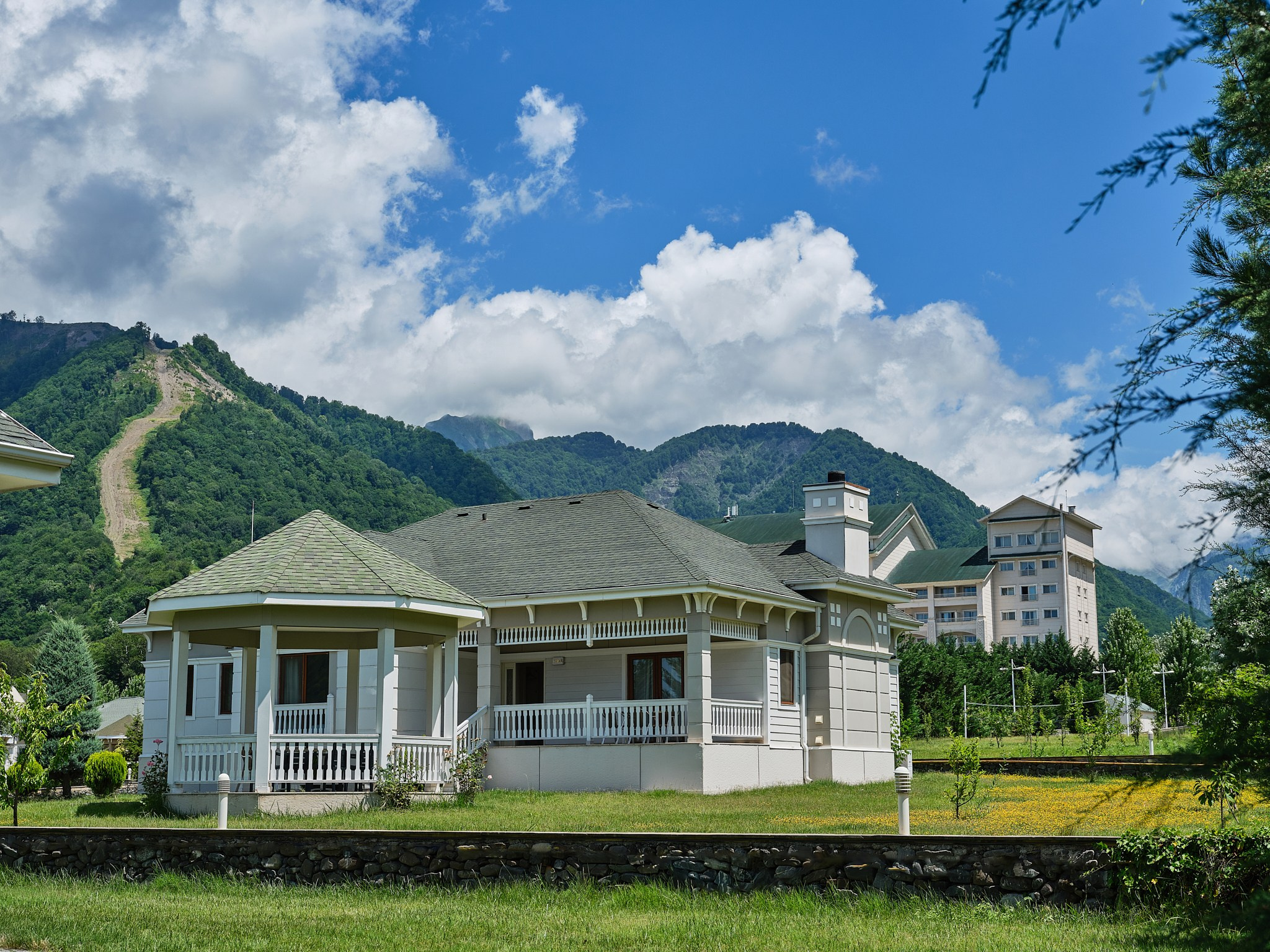 Riverside hotel, Summer 2023. Elmar Mustafazadeh Photography