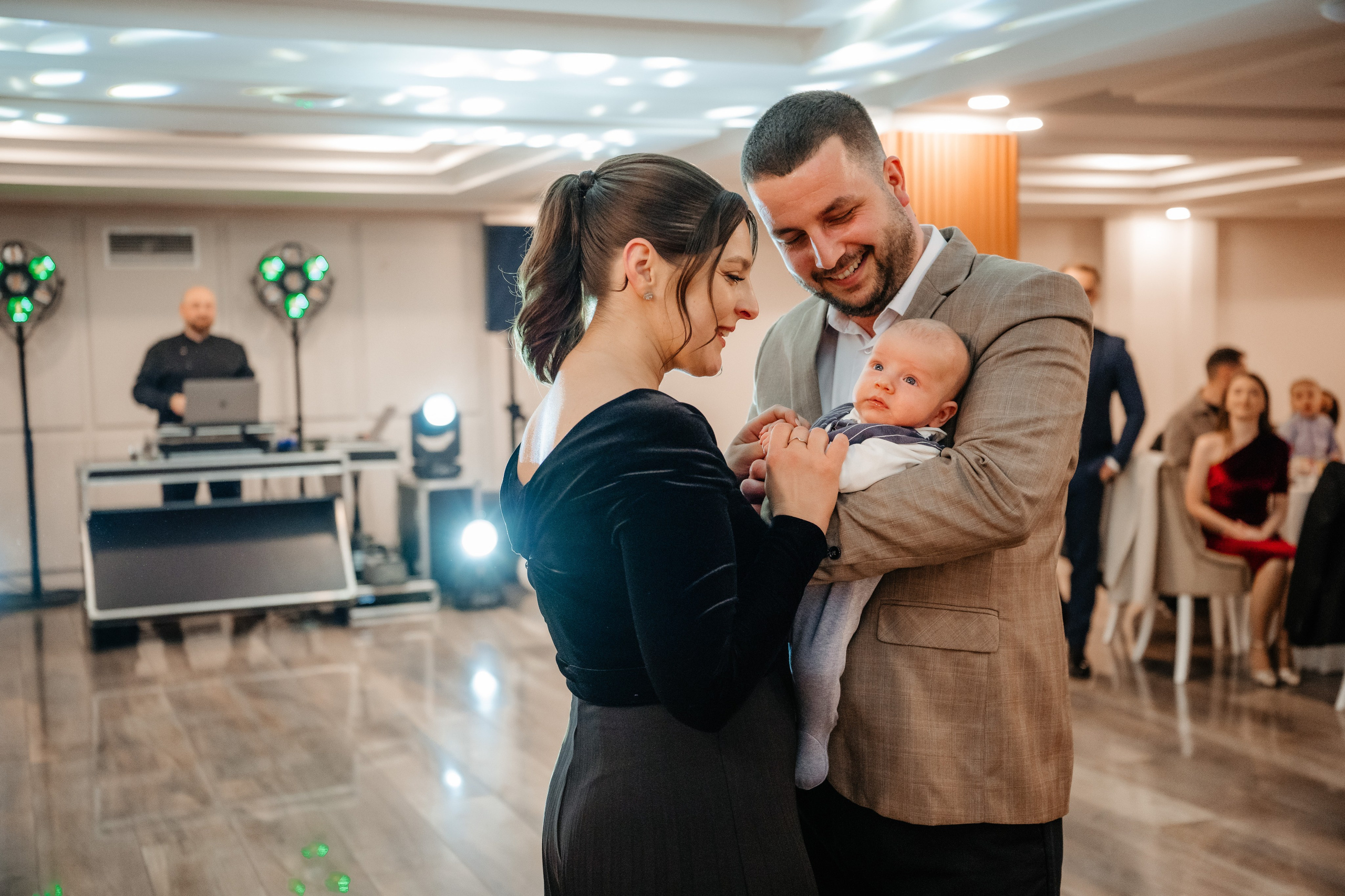 🤎 V i c t o r - Taina Botezului. Wedding & Family Photographer