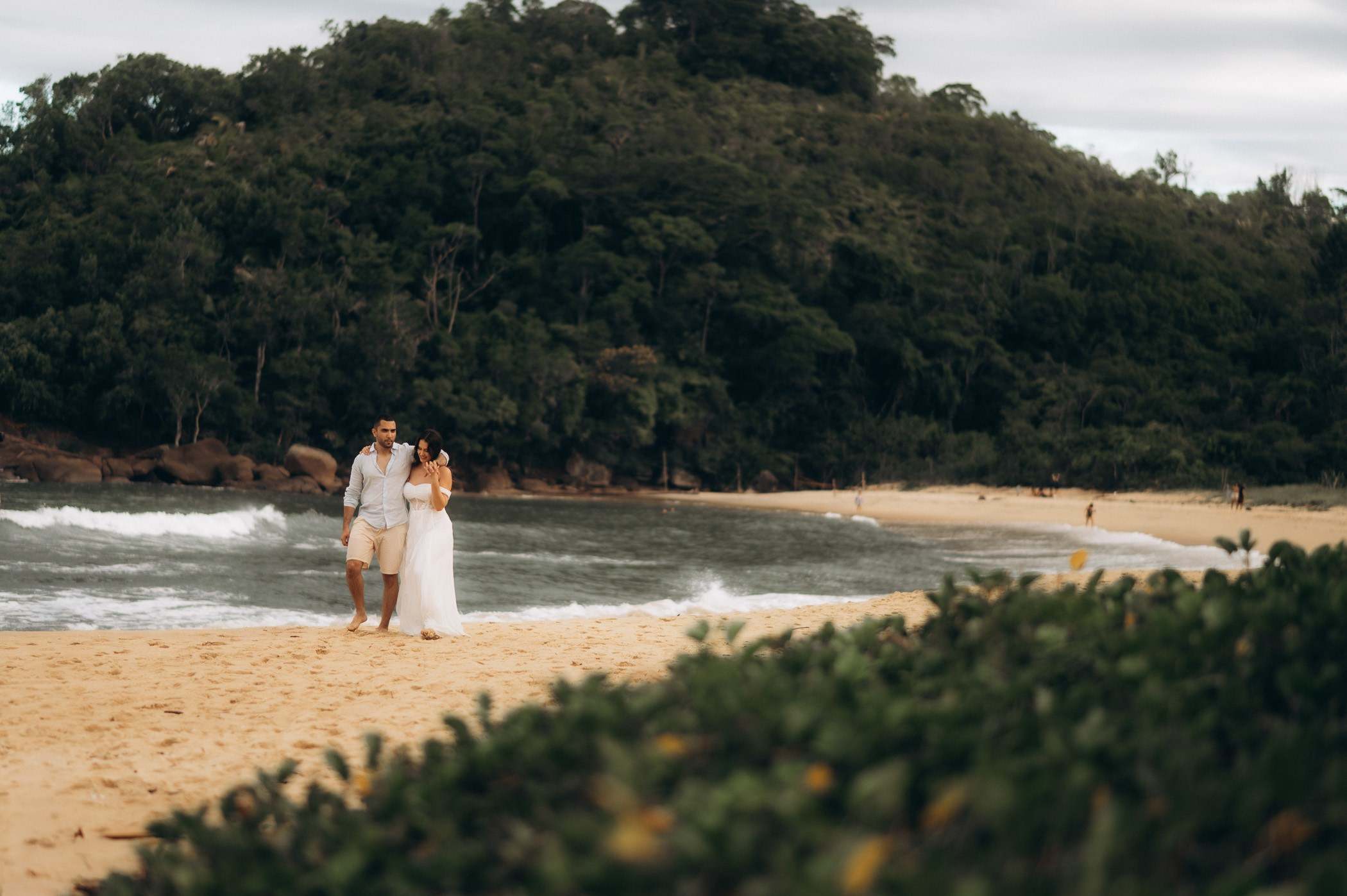 Samantha & Juliano | Ensaio de Casal na Praia de Ubatuba