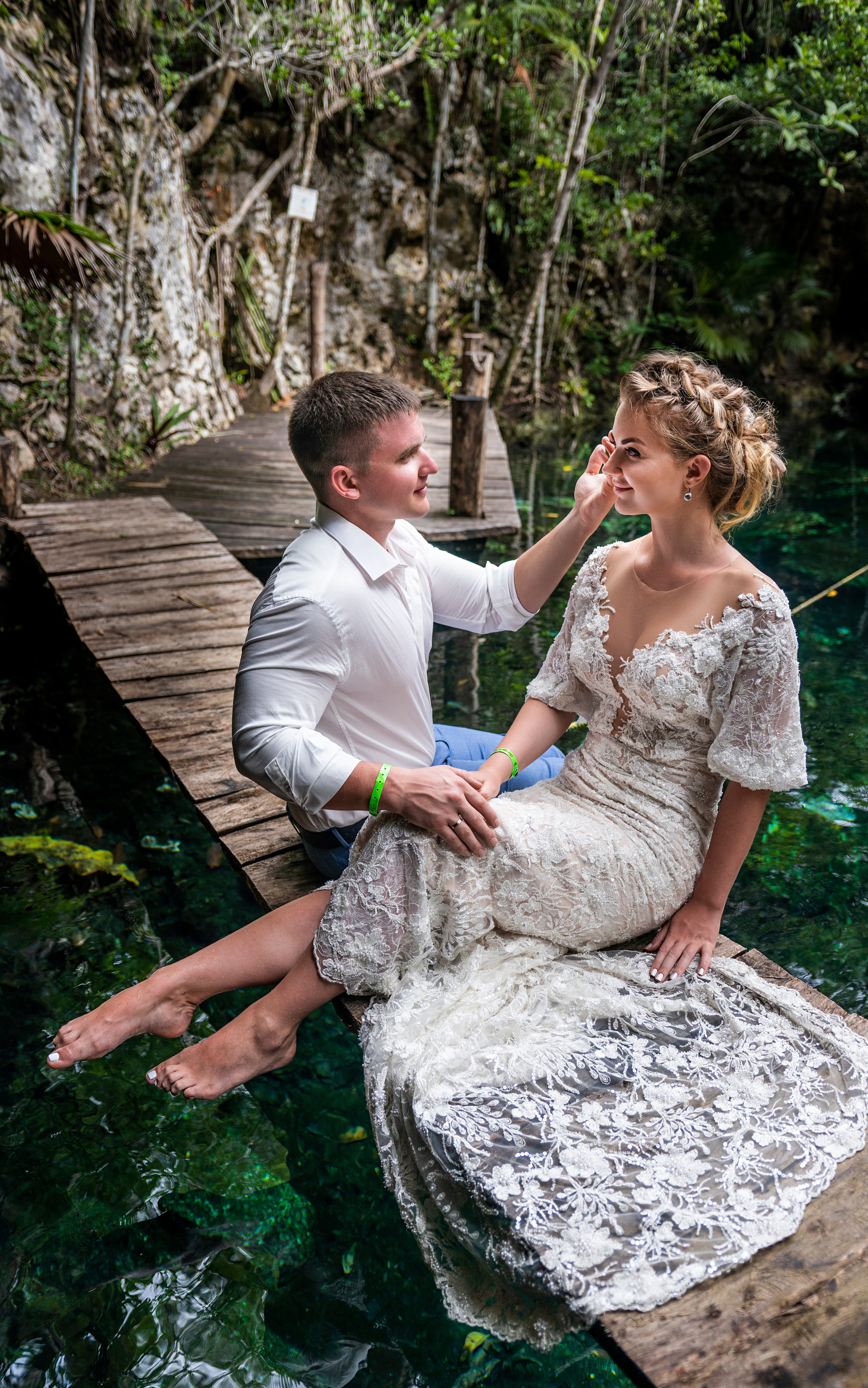 Tulum wedding in nature – bride and groom by the water