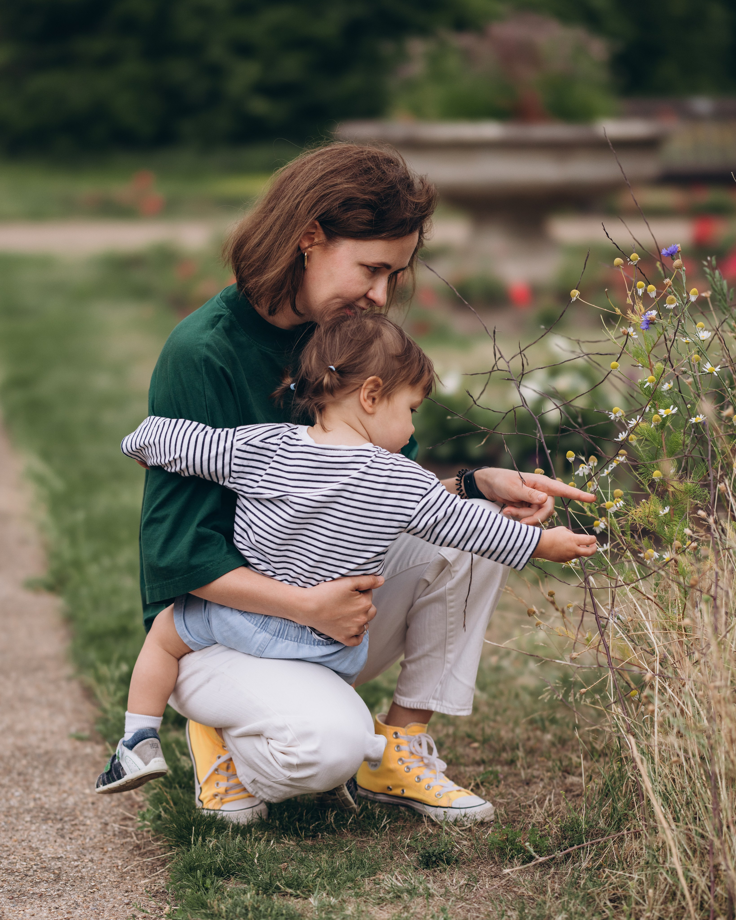 Milena with parents (Greenwich Park). Anastasia Klink, Photographer in London