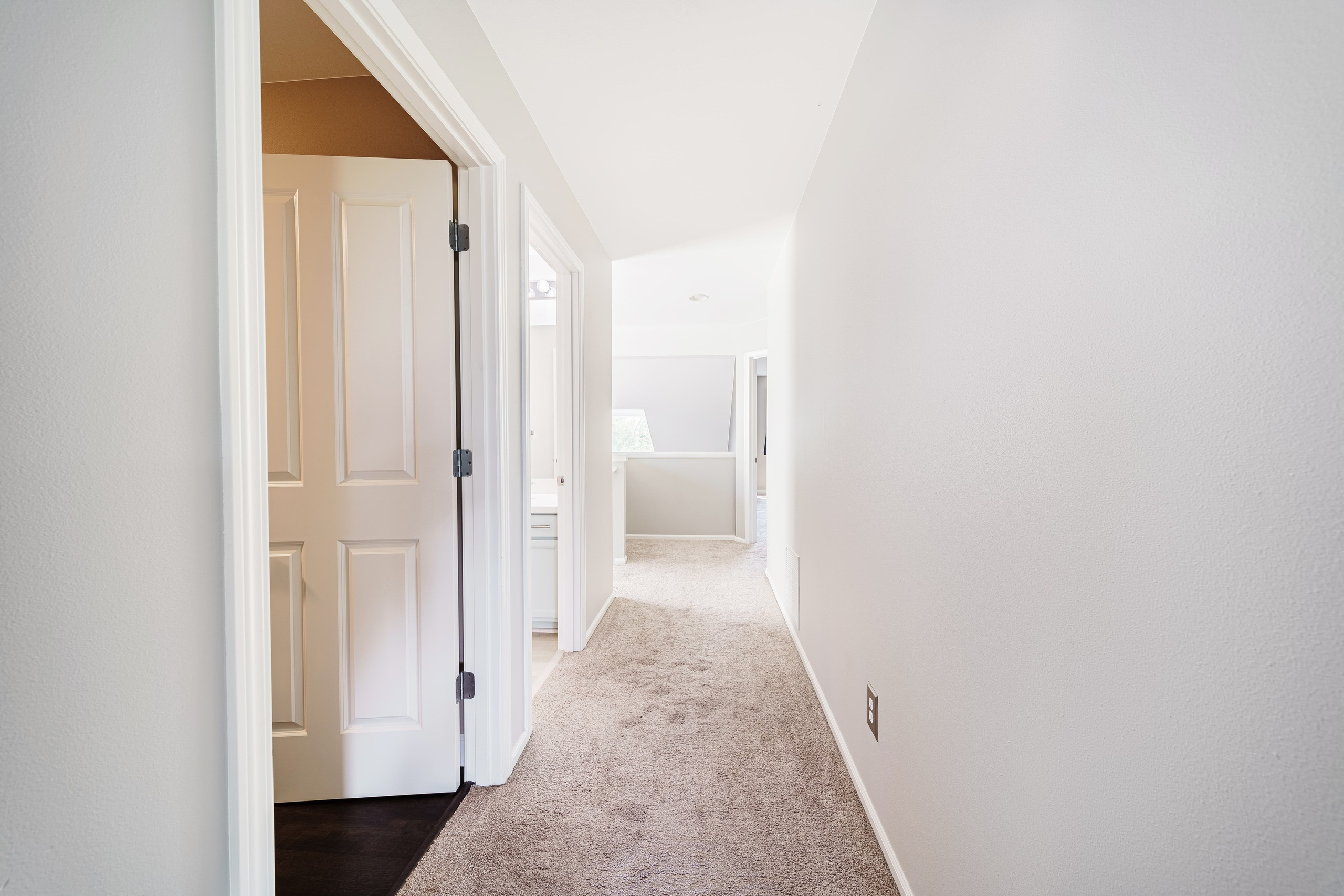 Real Estate photography. Washington state. EVAN ARISTOV WEDDING PHOTOGRAPHY — Seattle Wedding Photographer