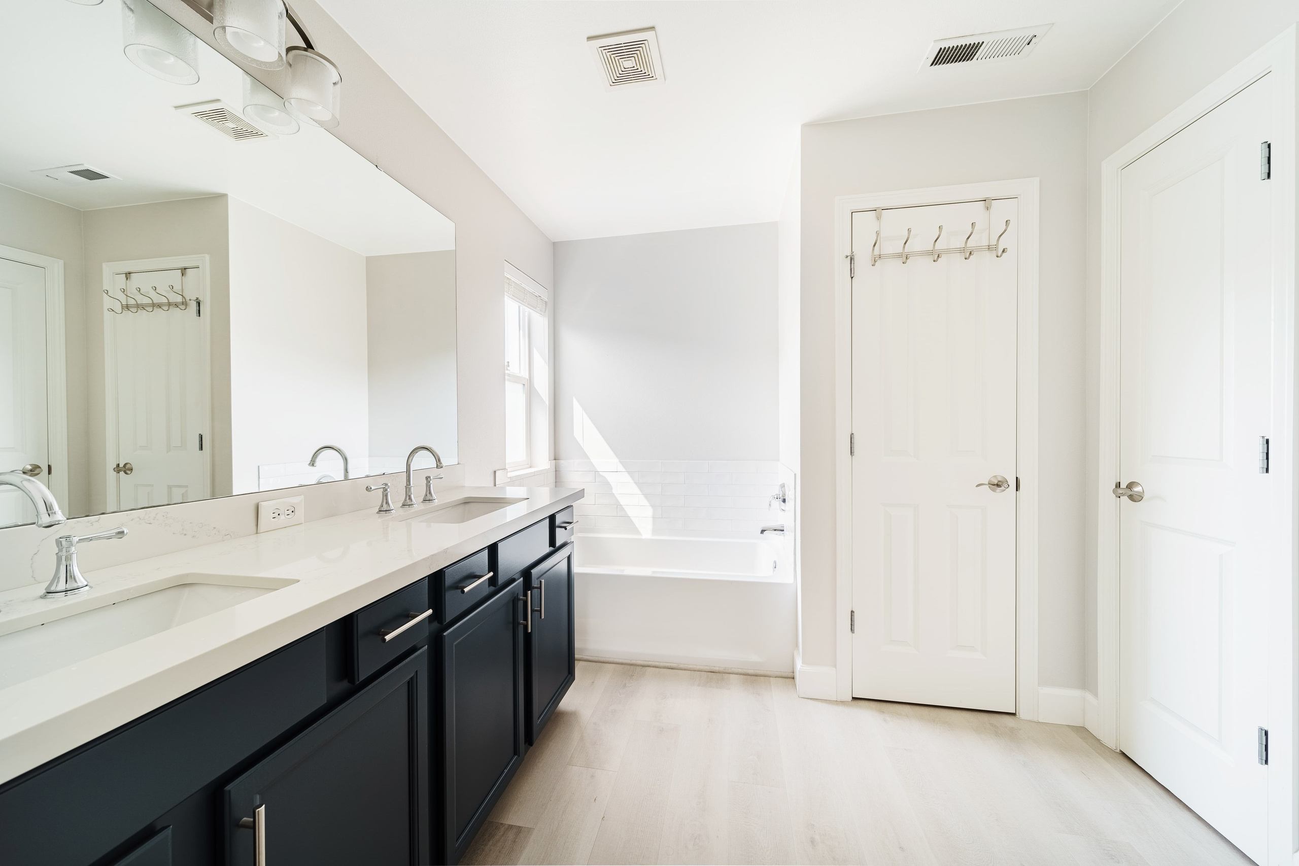 Real Estate photography. Washington state. EVAN ARISTOV WEDDING PHOTOGRAPHY — Seattle Wedding Photographer