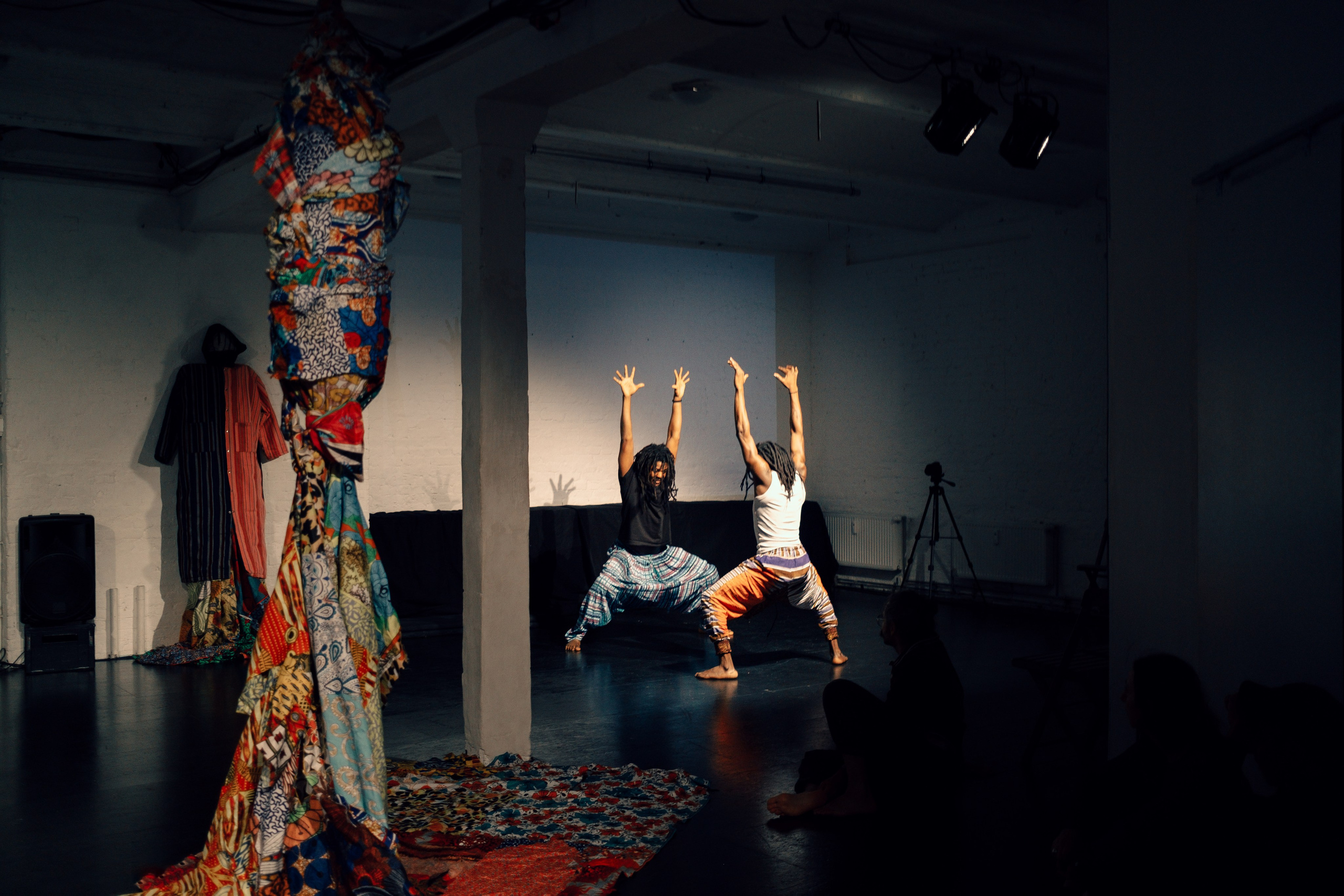 Tatwerk — Performance. Professional Photographer in Berlin — Portraits, Love Story, Events, F