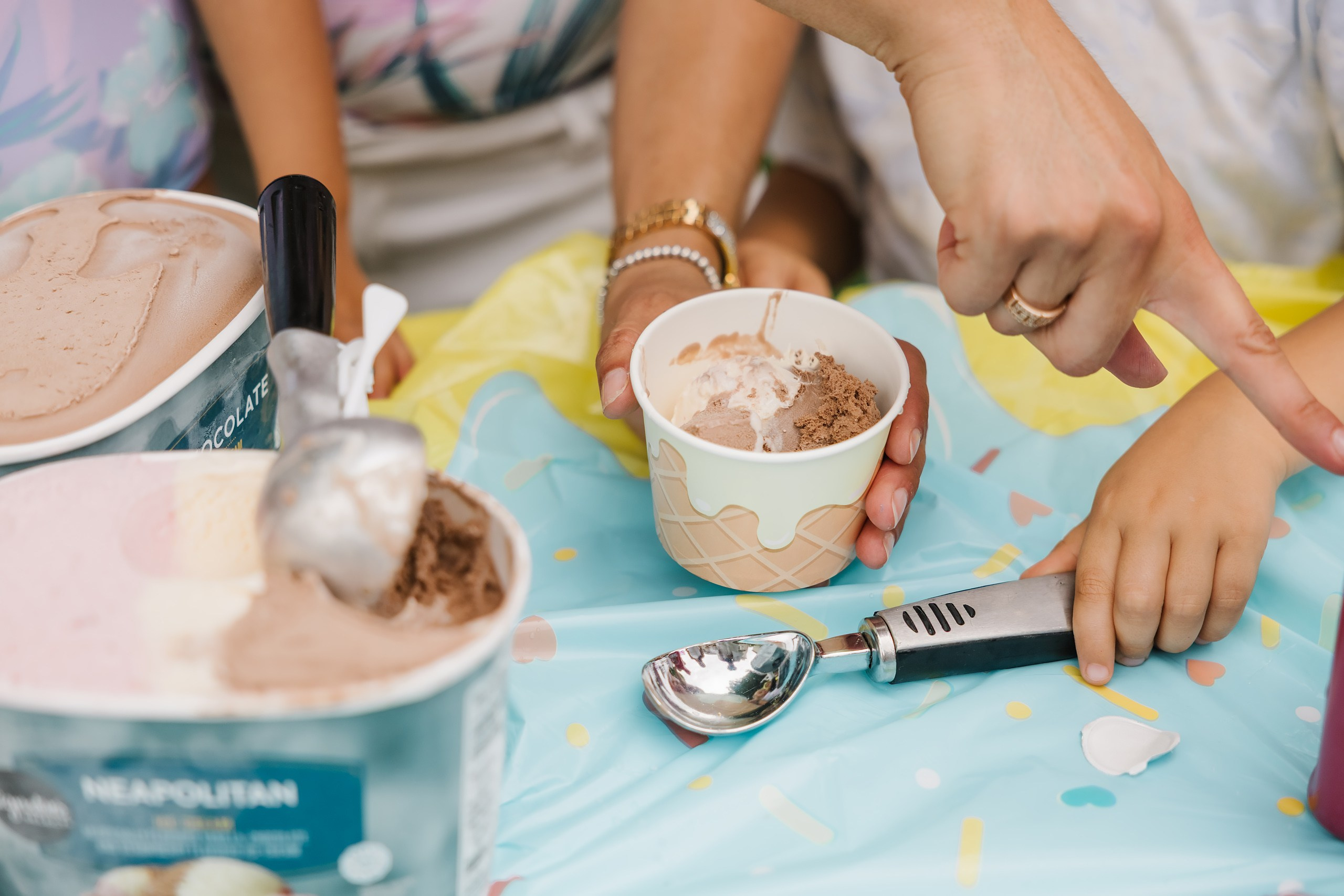 Birthday Party. Wedding family event photographer in Chicago Nick Yushevich