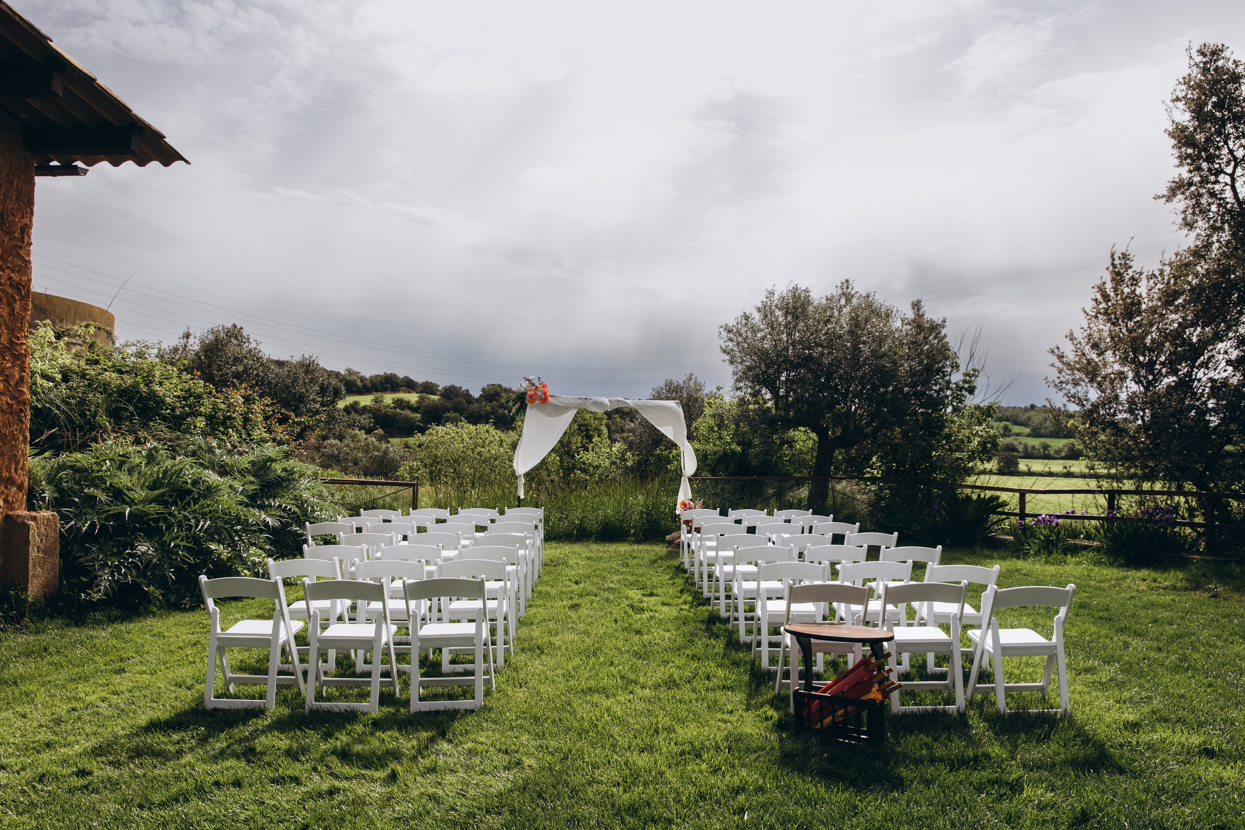 Romantic couple in Alicante – destination wedding photography Europe.