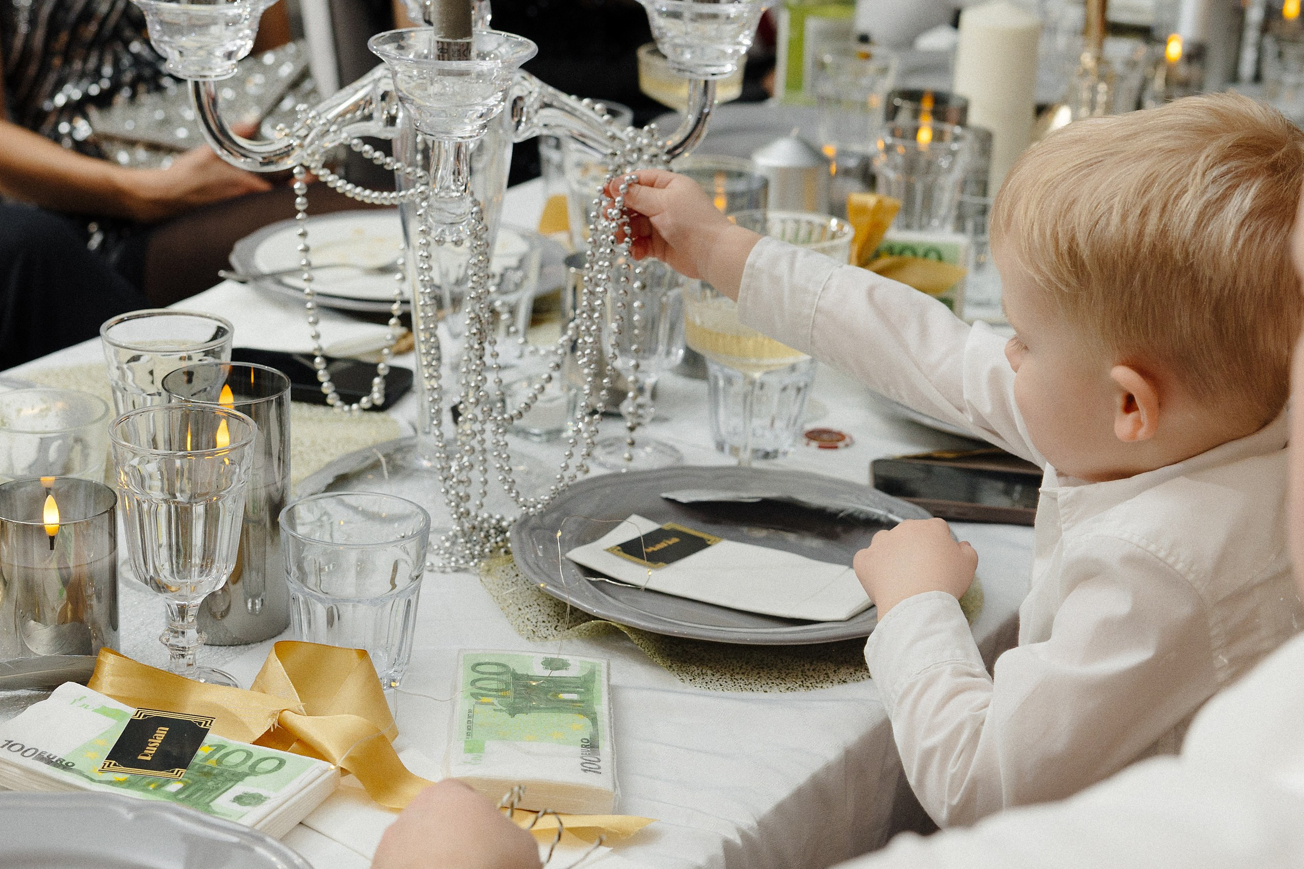 Вечеринка в стиле Великого Гэтсби | Фотограф на мероприятие в Риге. Евгений Тимофеев | Свадебный и контент-фотограф и видеограф в Риге