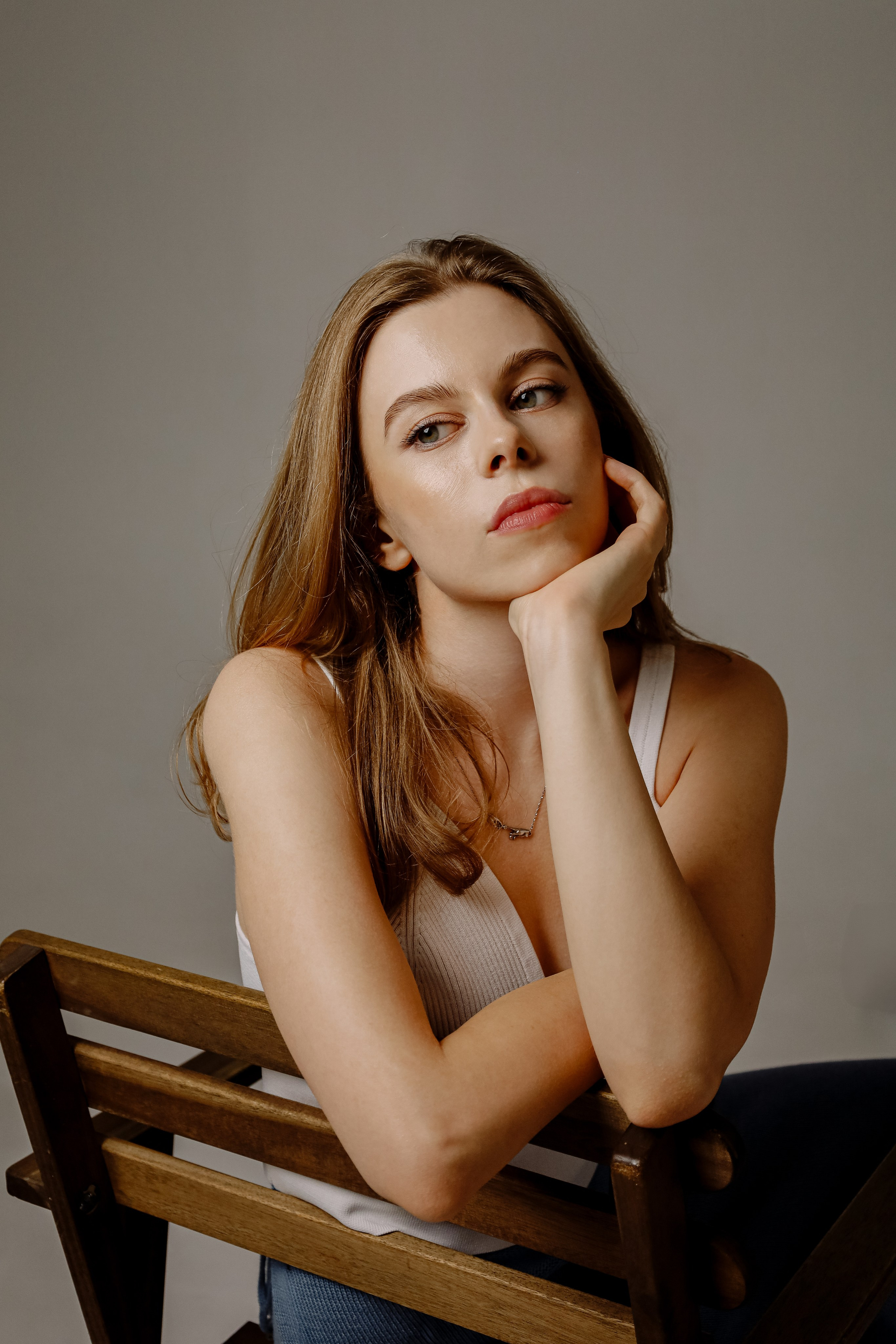 Studio Photoshoot of Irina in Paris | Vlada Photo Art. Photographer in Paris: Vlada PhotoArt