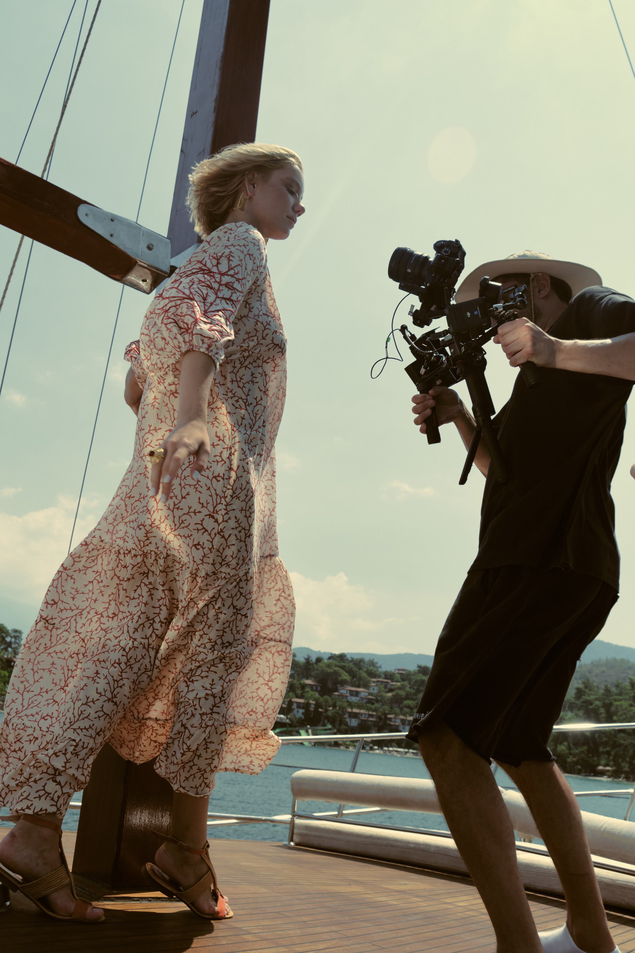 BACKSTAGE. Commercial fashion photographer based in Turkey and Europe