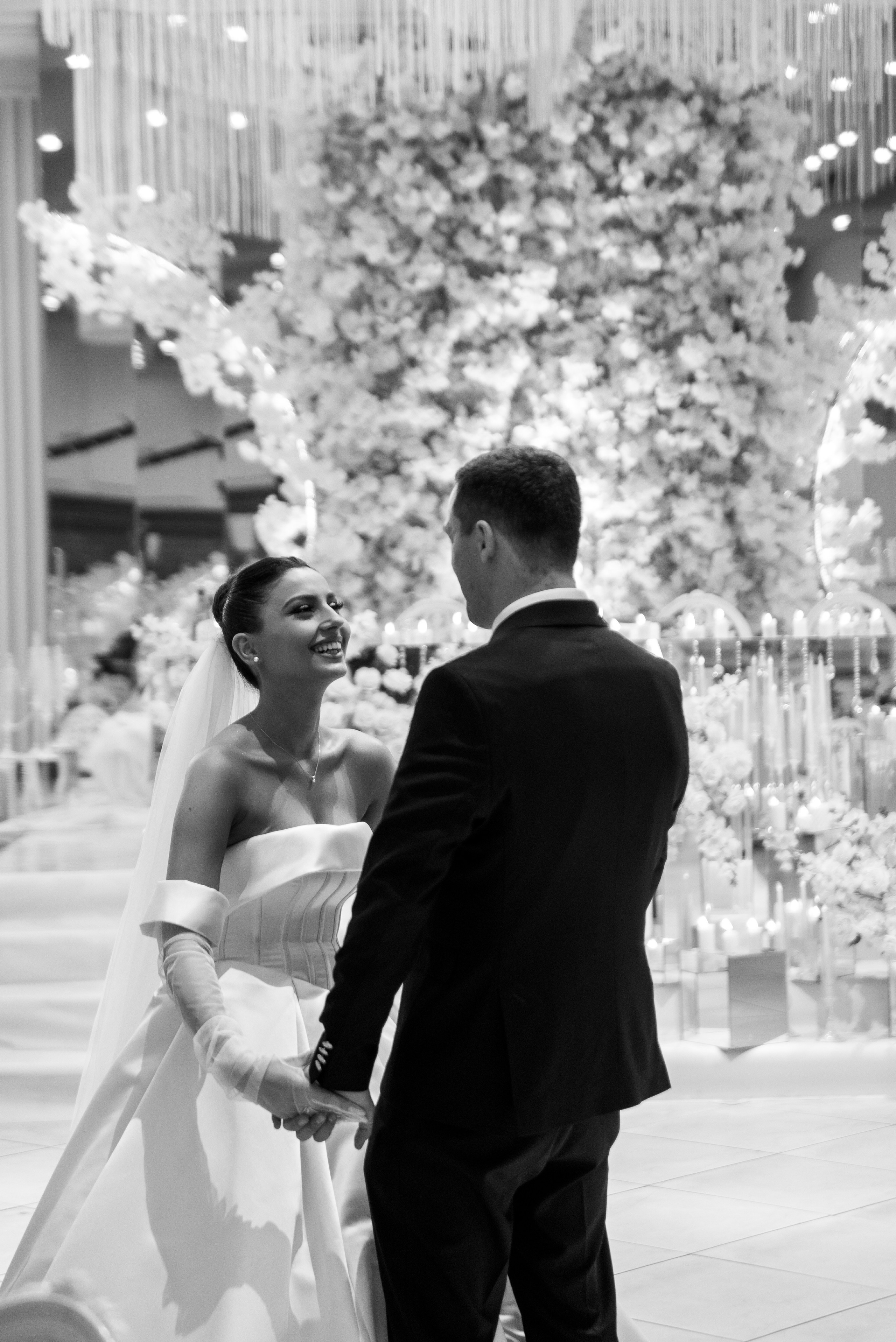 Грузинская свадьба Луки и Нино в Кутаиси. Свадебные фотографы в Грузии, Армении. Макс Коваленко и Лара Татосян. Свадебный видеограф