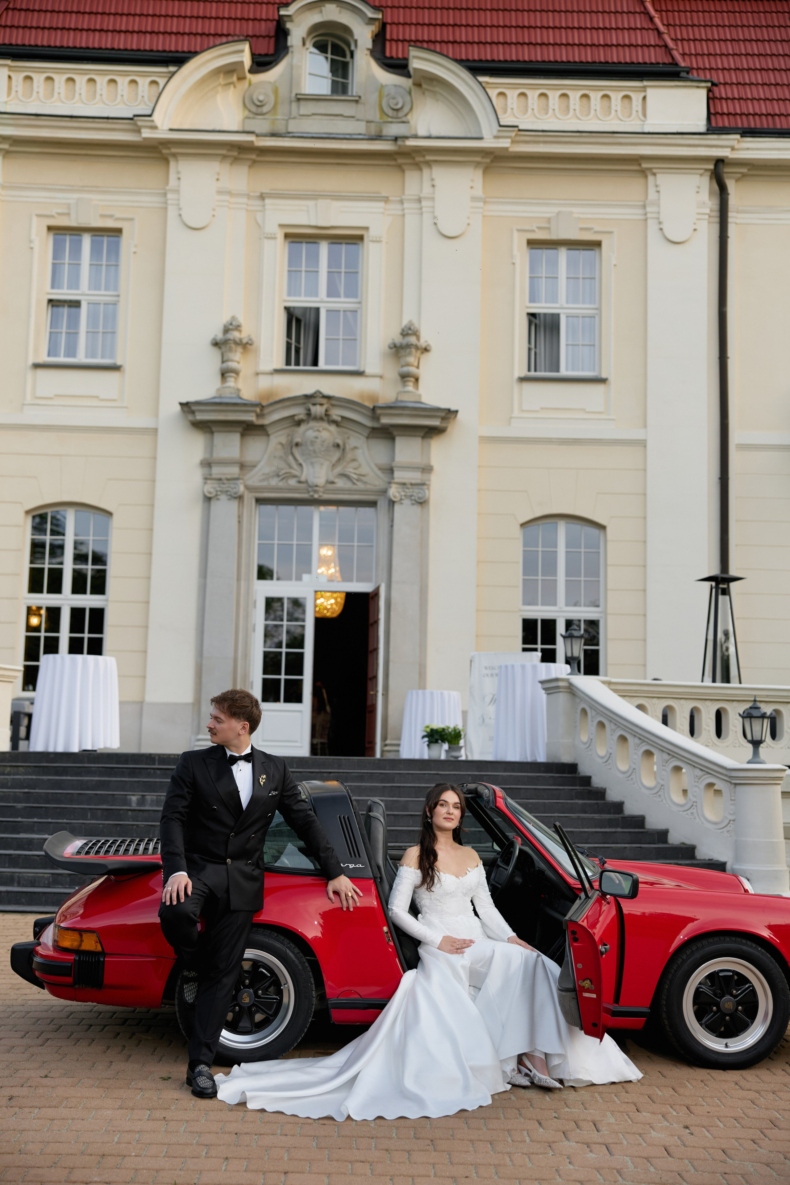 Wiktoria & Kacper. Pałac Goetz. Fotograf ślubny i rodzinny w Krakowie Yana Klymova