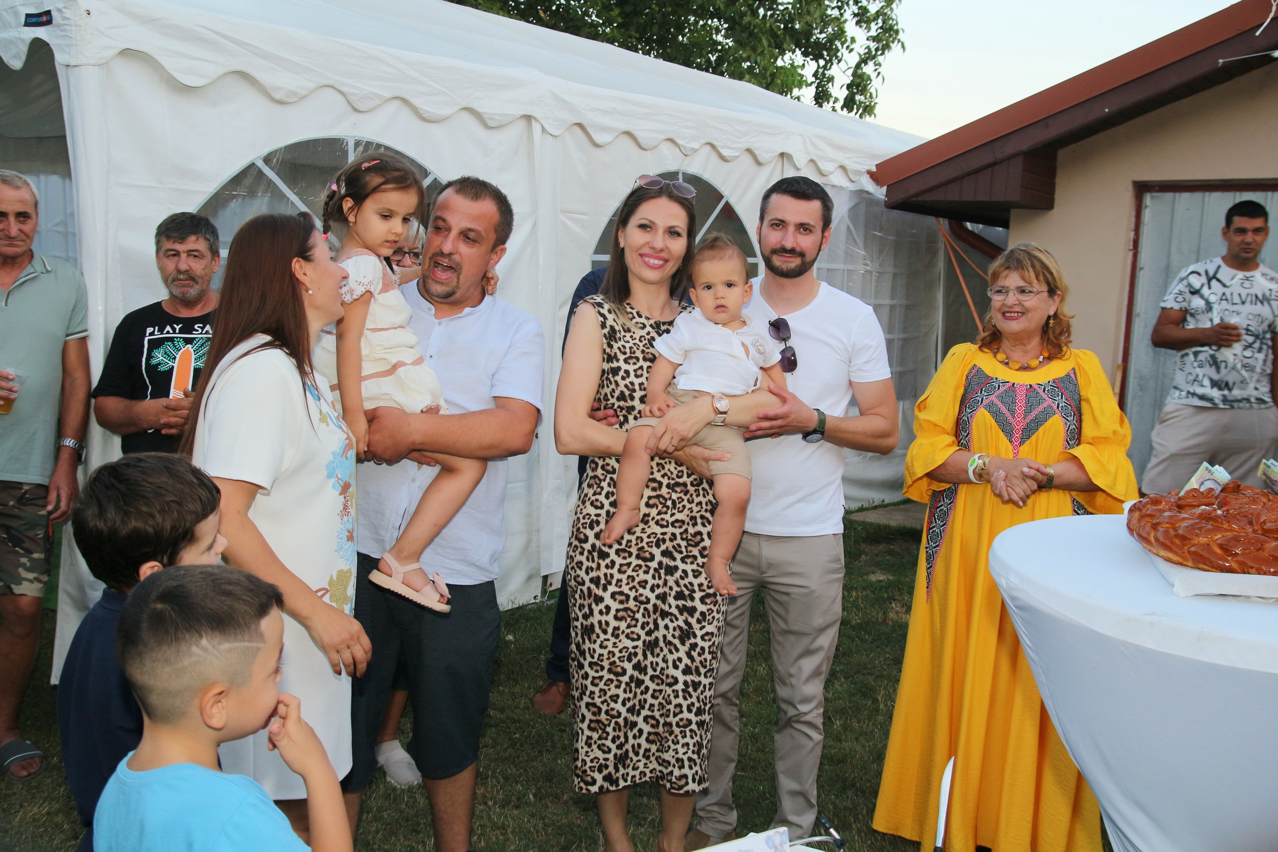 BYZO MEDIA. PETRU BYZO - family and children photographer in ROMANIA