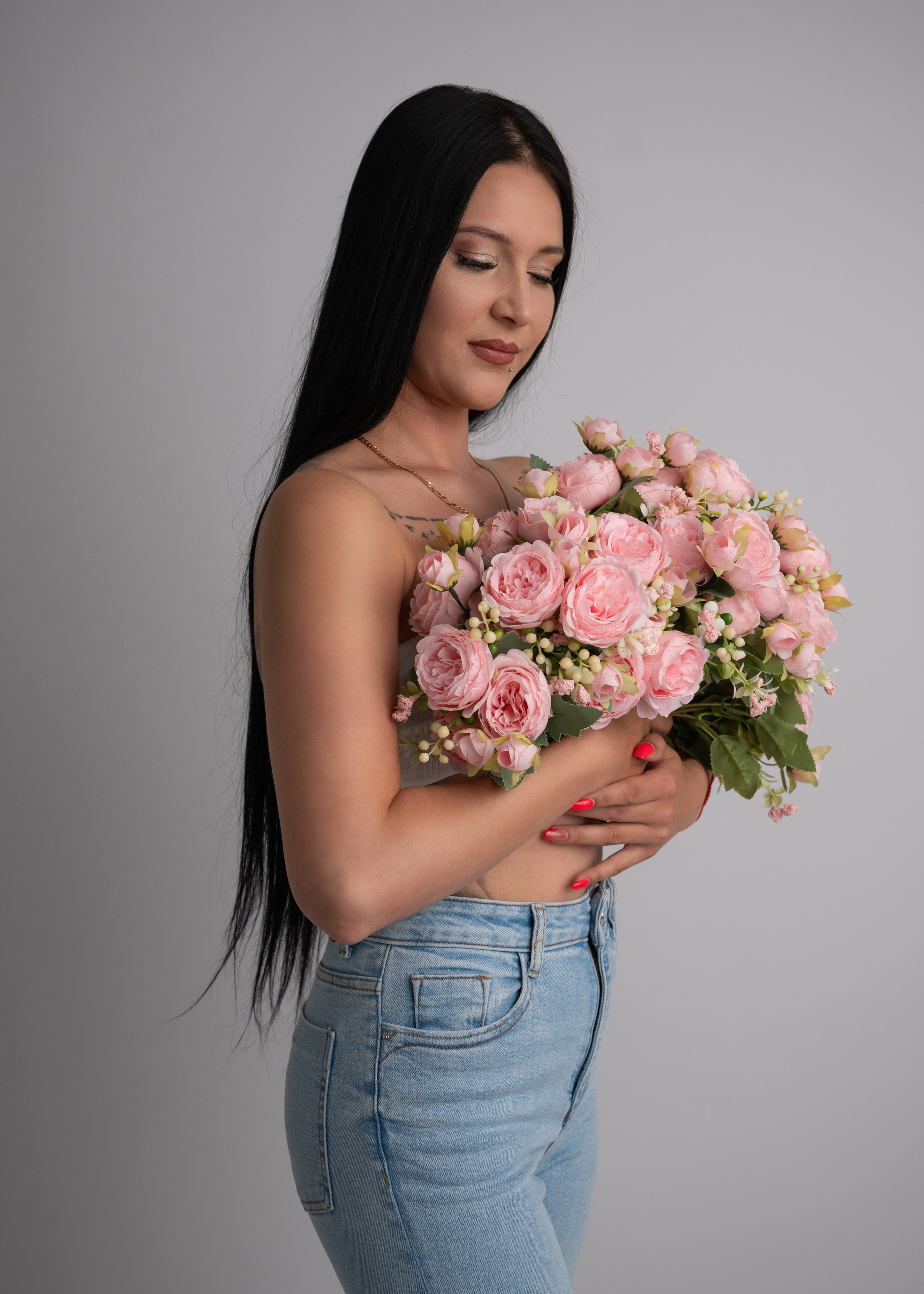 Women Portraits. Home