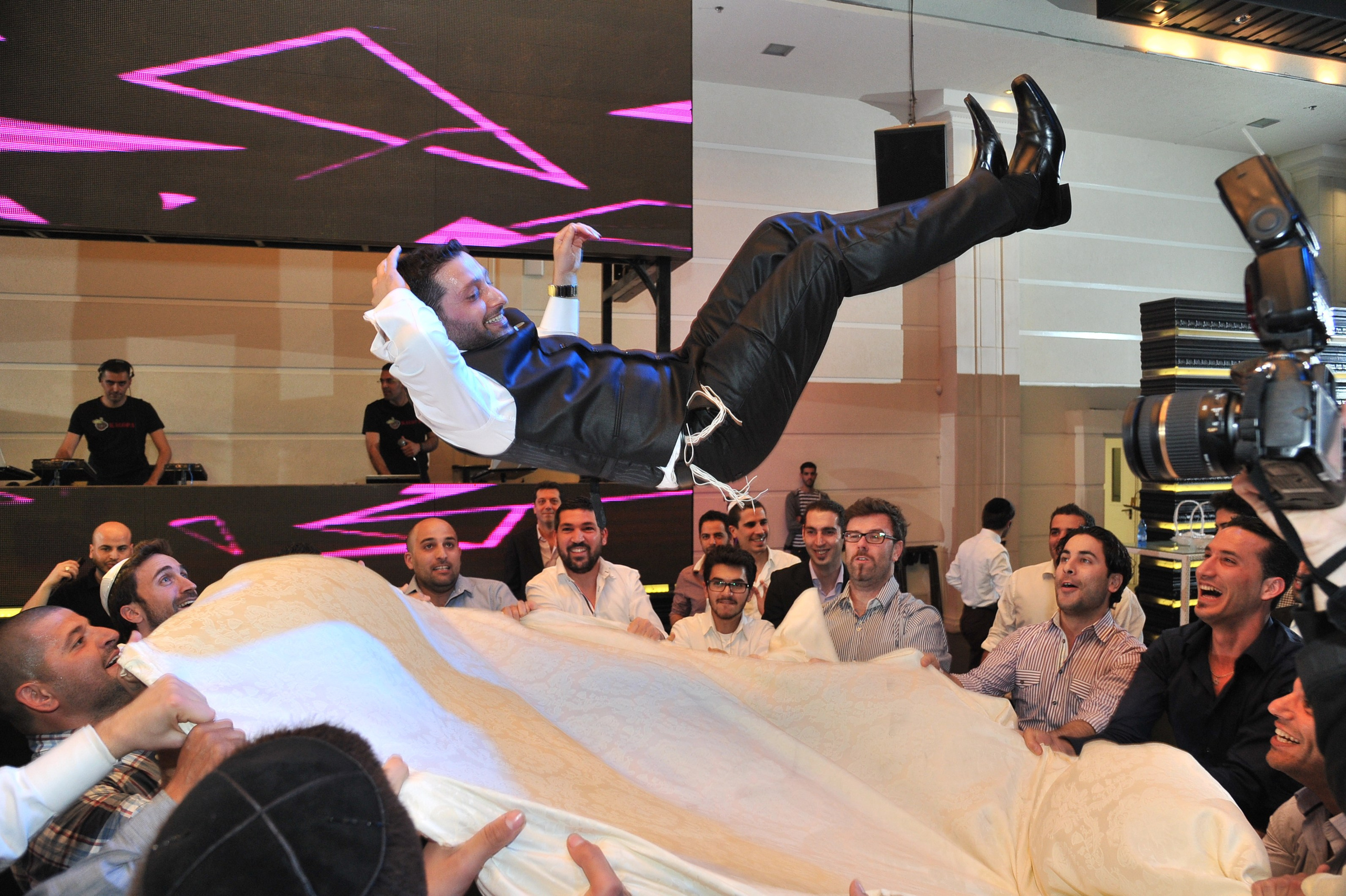 Hedva & Avi. Wedding and events photographers Studio Shalom