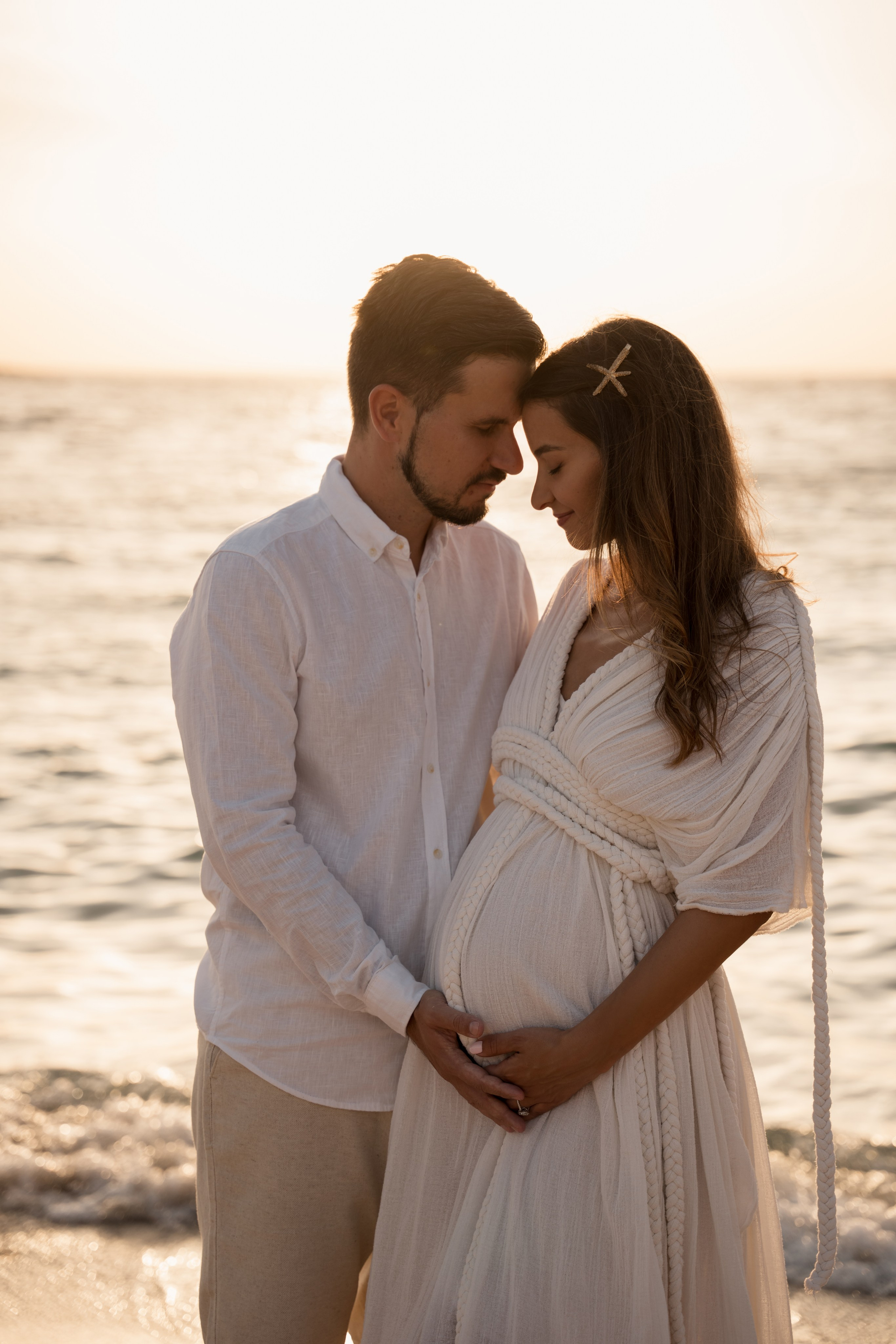 Golden Hour Glow. Angela Iakovleva — Family Photographer in Dubai