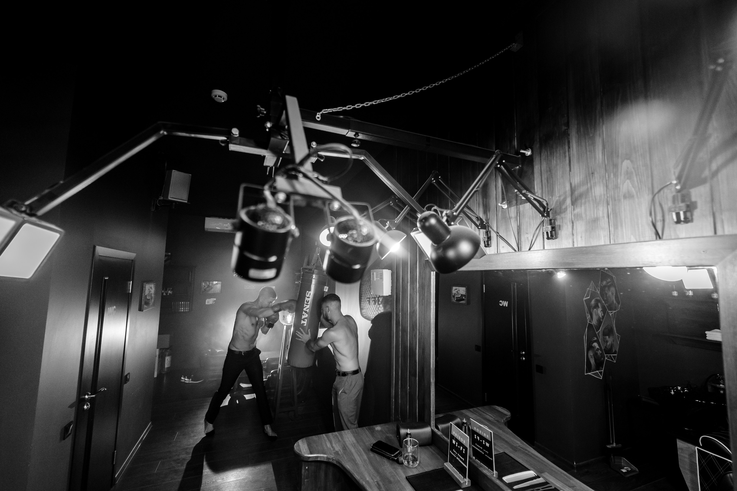 DER SCHÖNSTE HOCHZEITSTAG. Hochzeits- und Reportagefotograf für München, Regensburg, Deutschland RED LINE Media