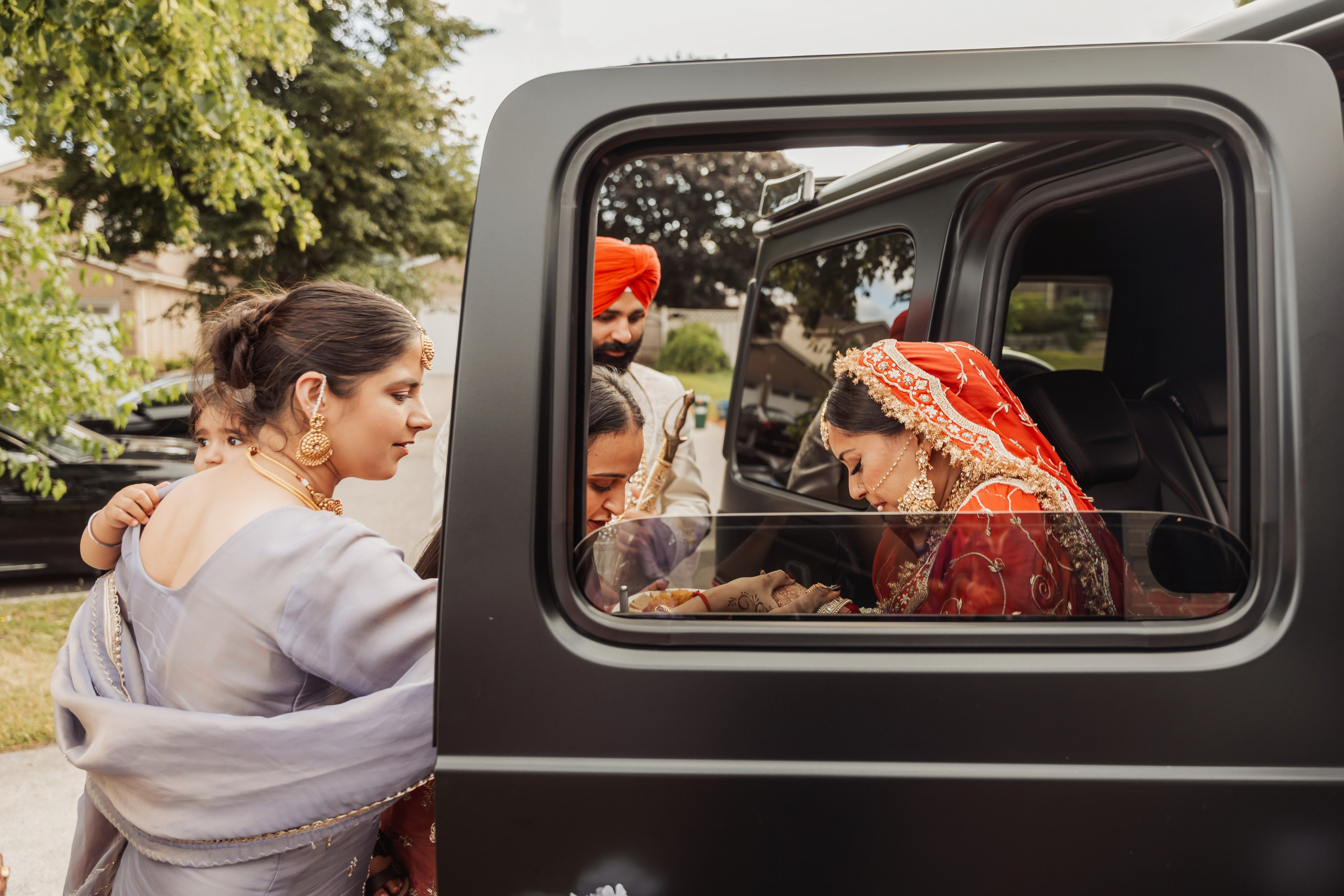 Gagan & Jasmeen. Wedding Photographer & Cinematographer studios