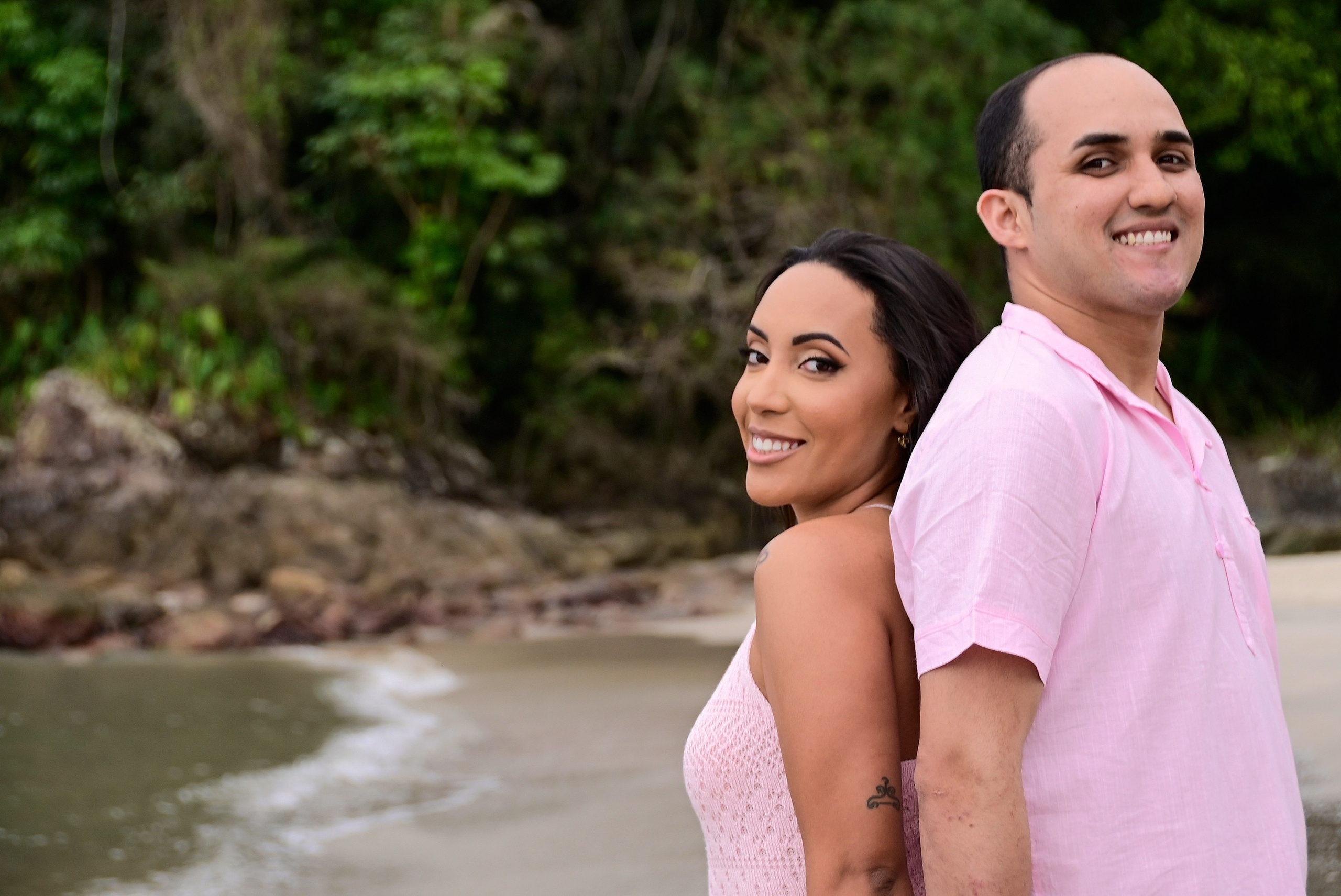 Débora & Douglas — Praia das Conchas, Guarujá. Produtora Bride