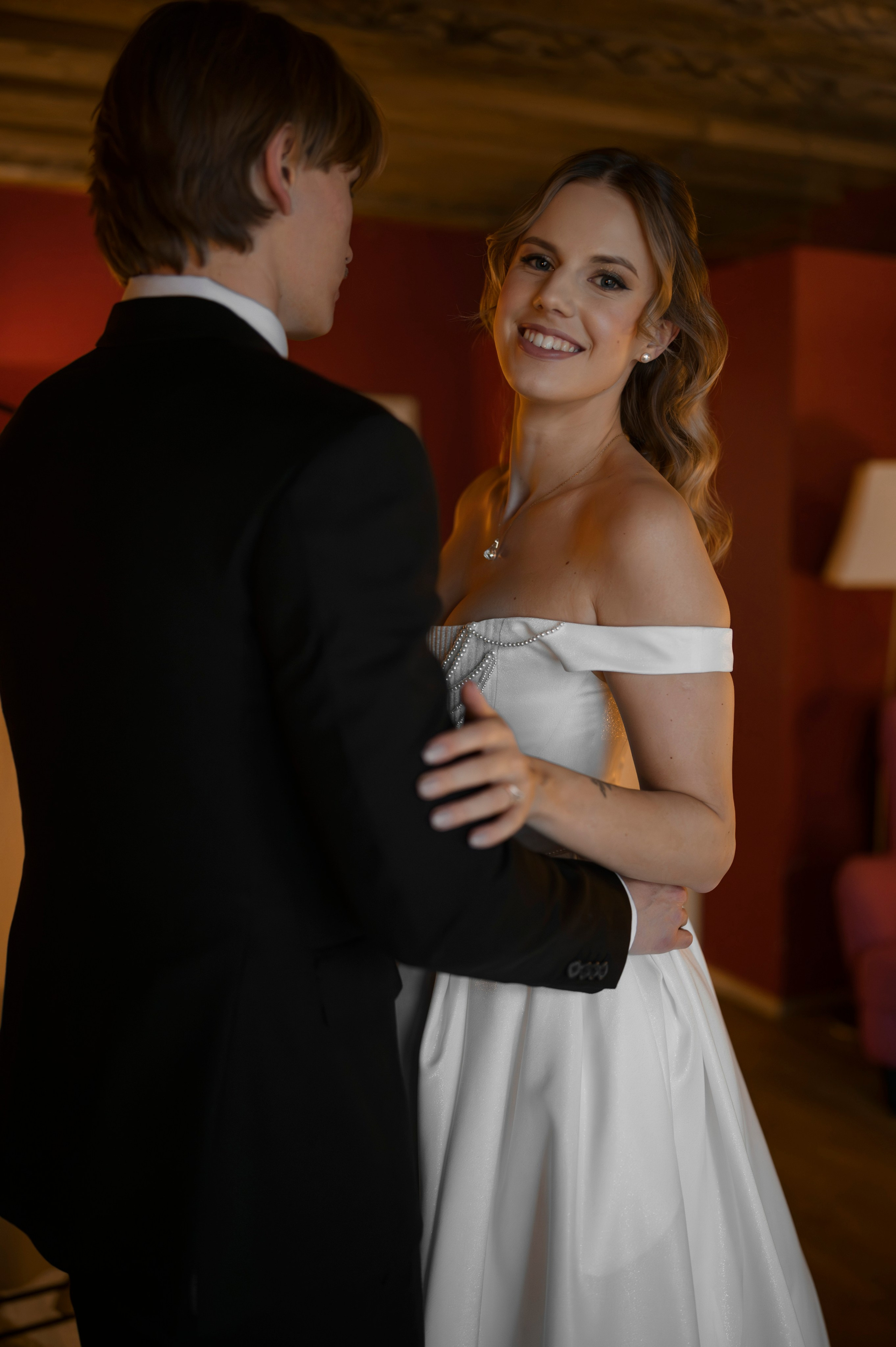 Свадебные сборы в отеле. Фотограф Таллинн — свадьба |семья | lovestory