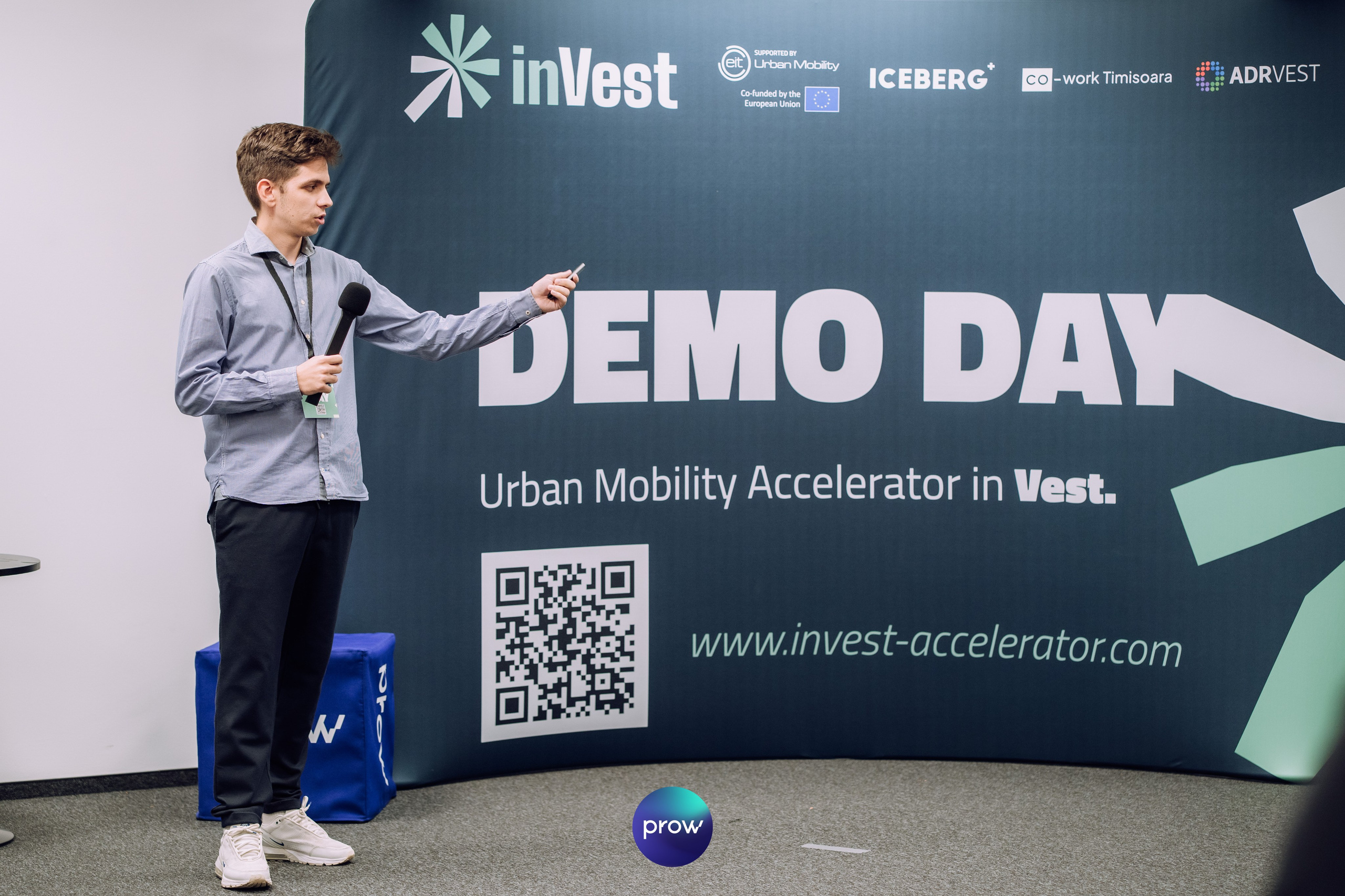 InVest DemoDay @ Cowork. Cozac Cristian Photographer