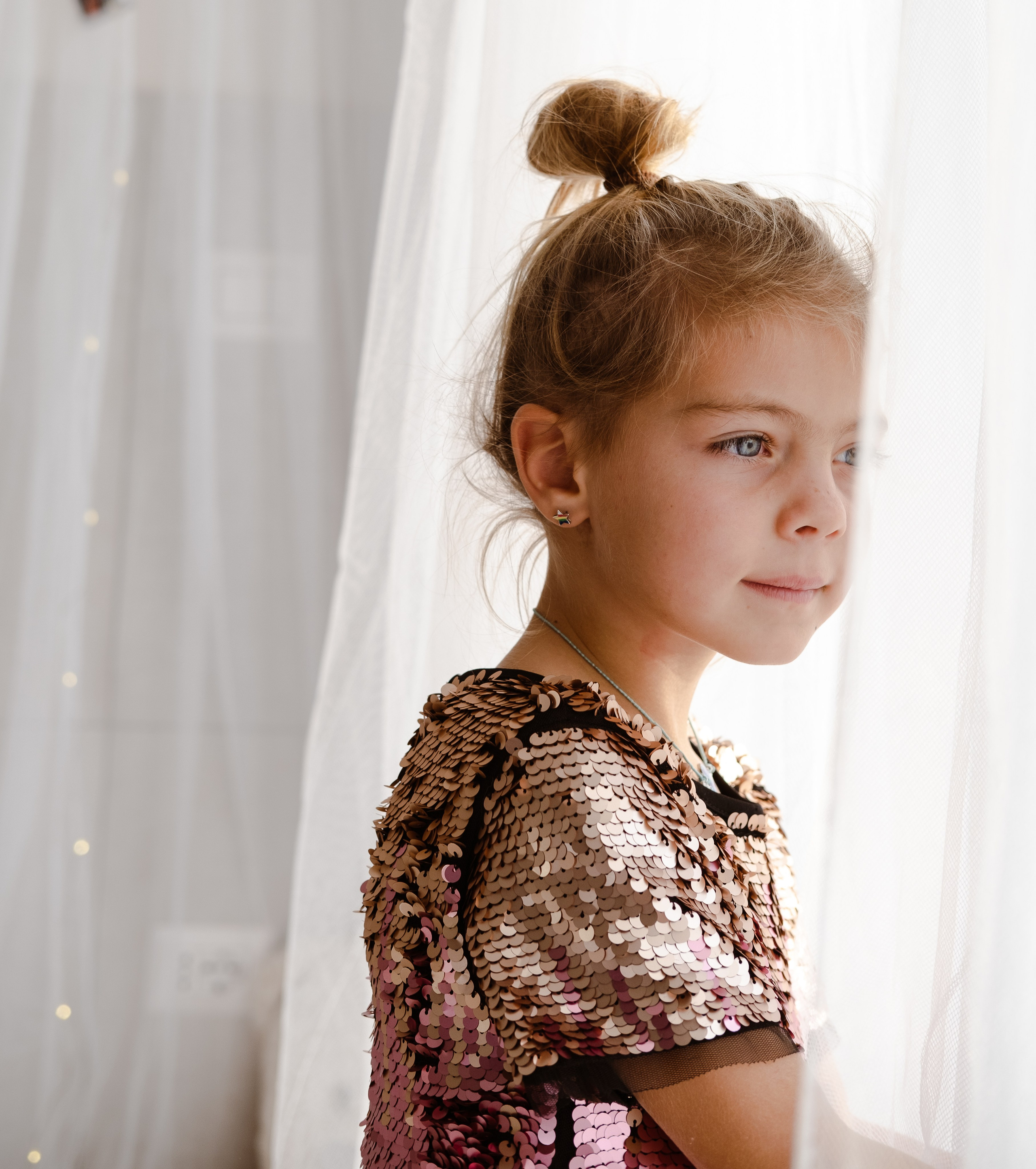 Ritratti di Bambini | Emozioni e Innocenza in Fotografia. Fotografa maternity, family e business a Pomezia e Roma – Simona Henkel