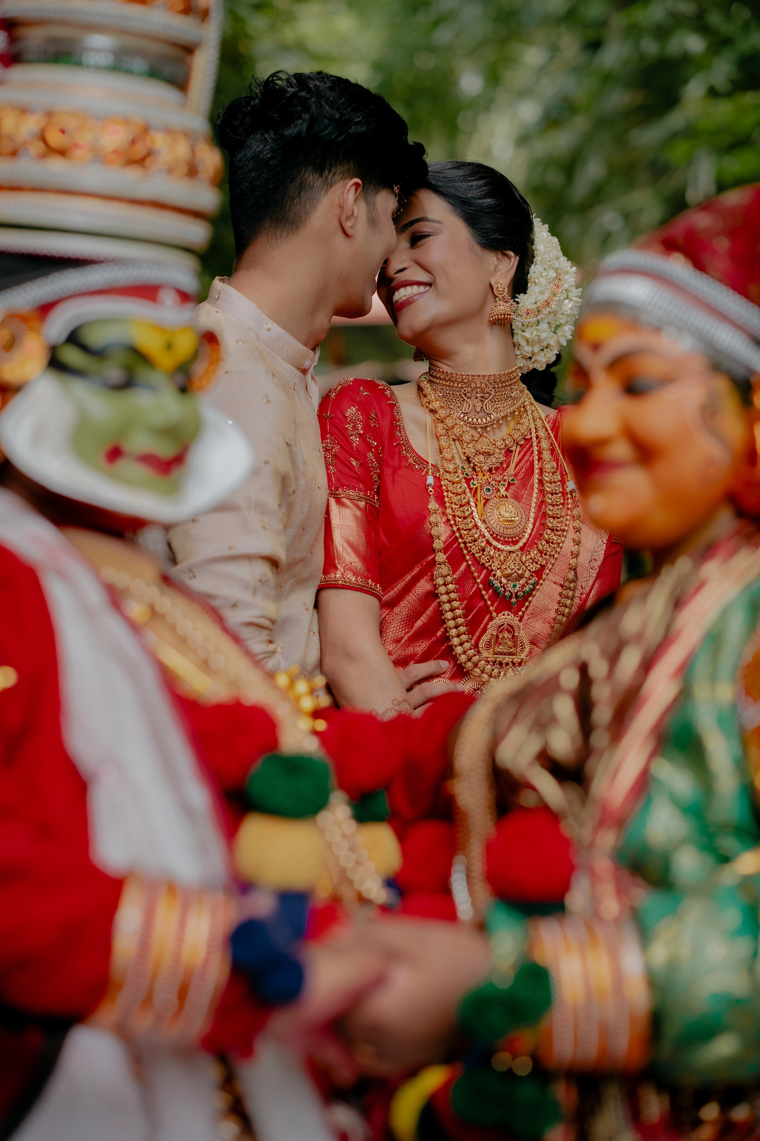 A Lovers Lyrical! ft. Athira & Abhilash. Fine art Wedding Photographers in India & Canada