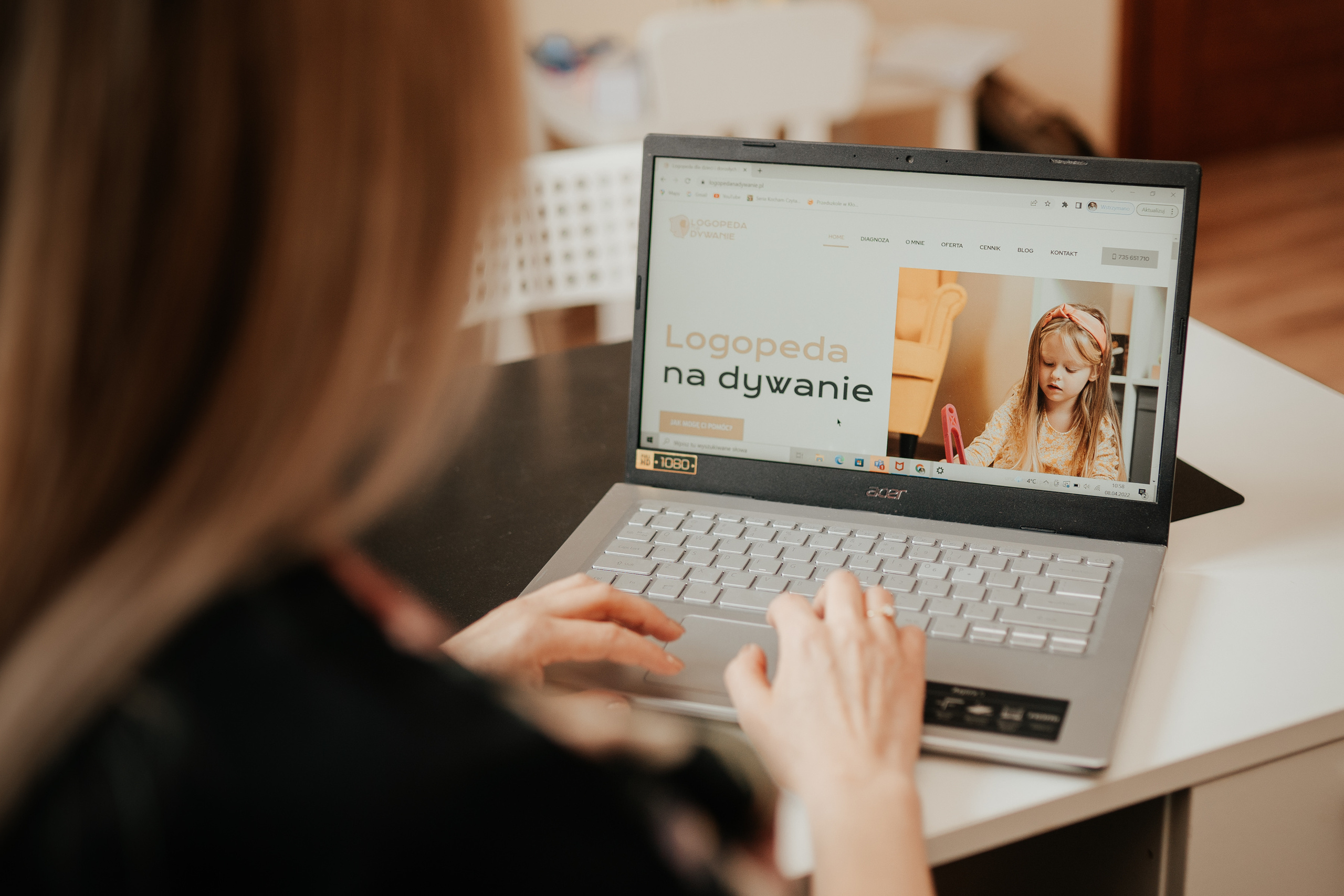 SESJA BIZNESOWA: Logopeda na dywanie. Karkowskafoto - fotografia miłości