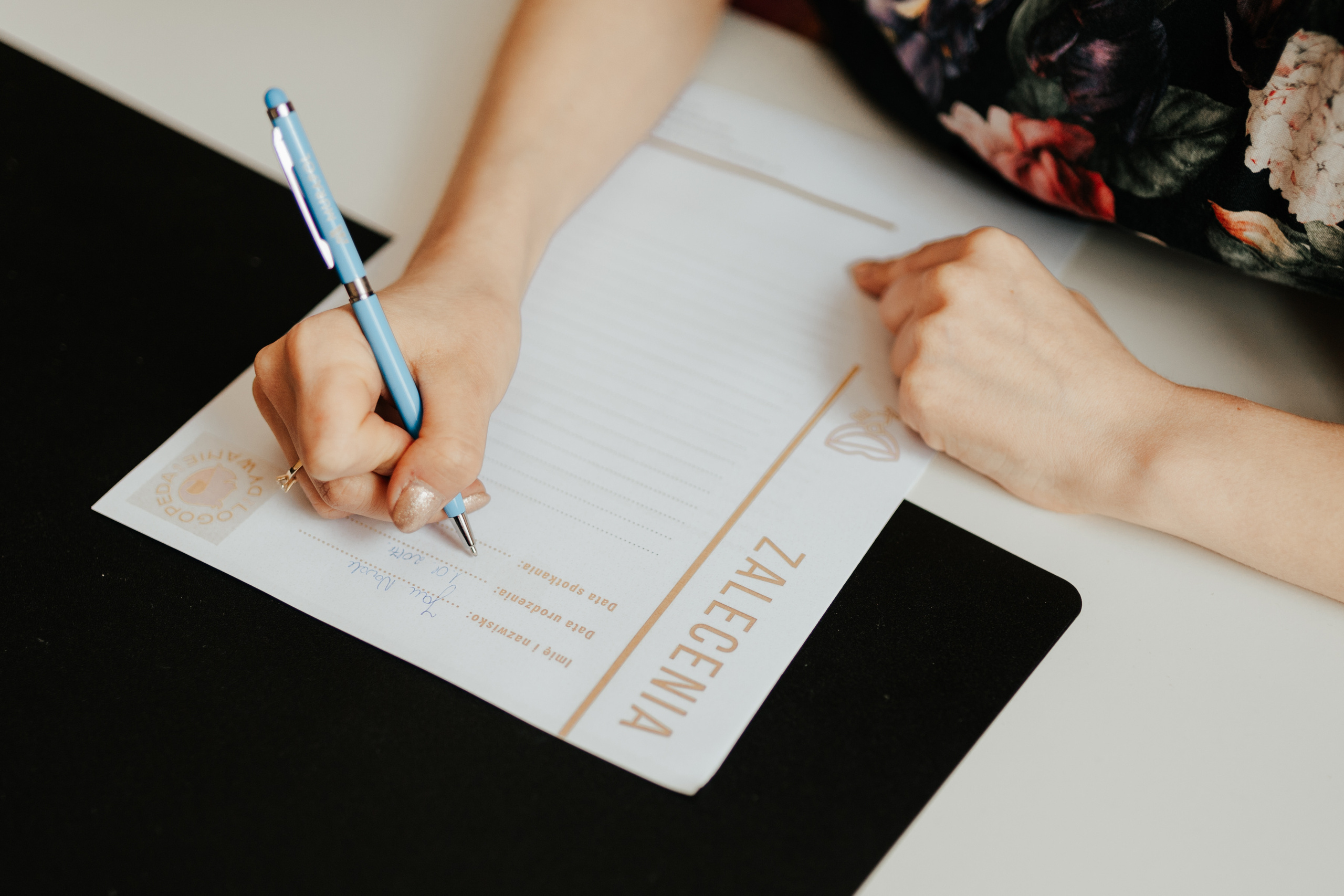 SESJA BIZNESOWA: Logopeda na dywanie. Karkowskafoto - fotografia miłości