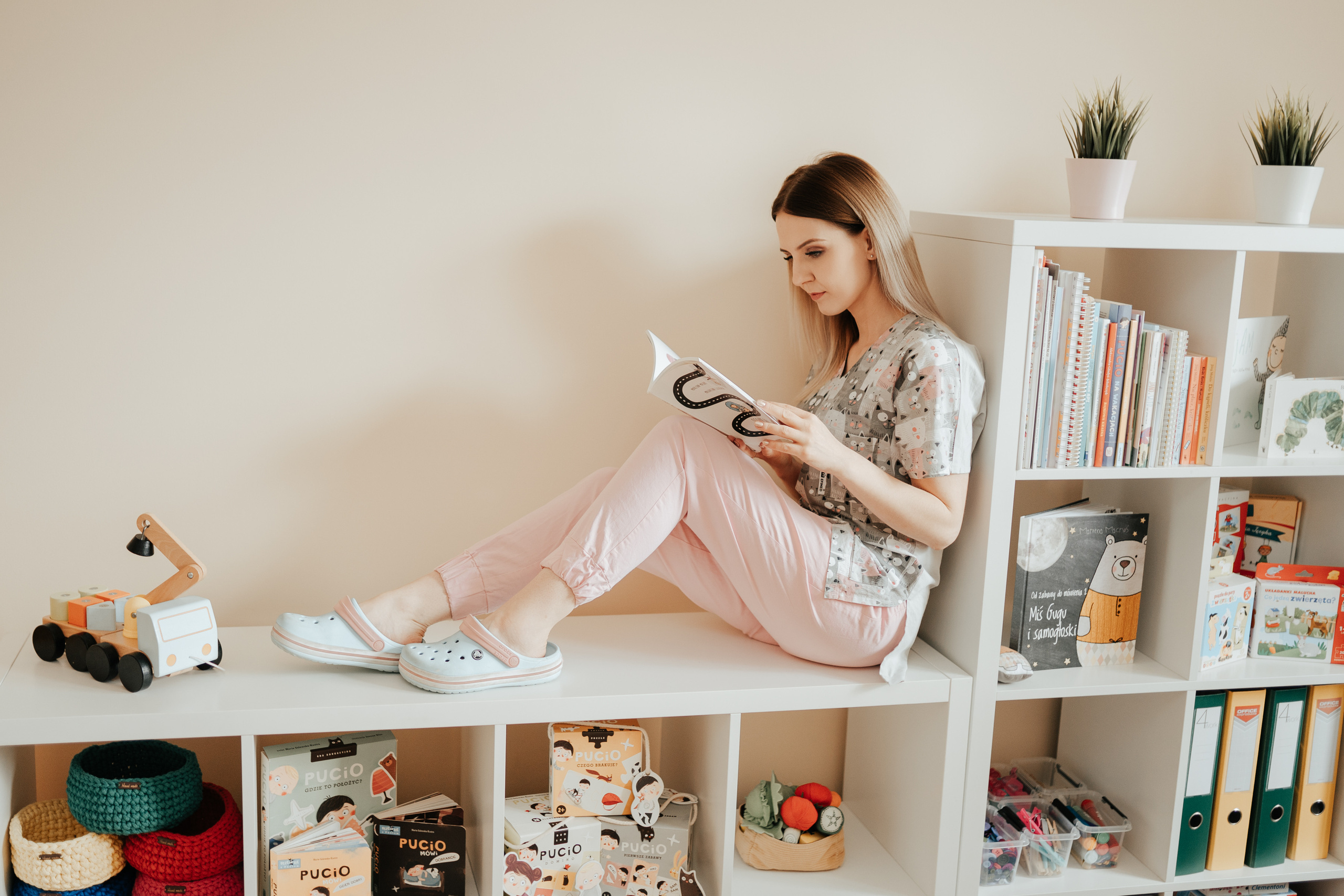 SESJA BIZNESOWA: Logopeda na dywanie. Karkowskafoto - fotografia miłości