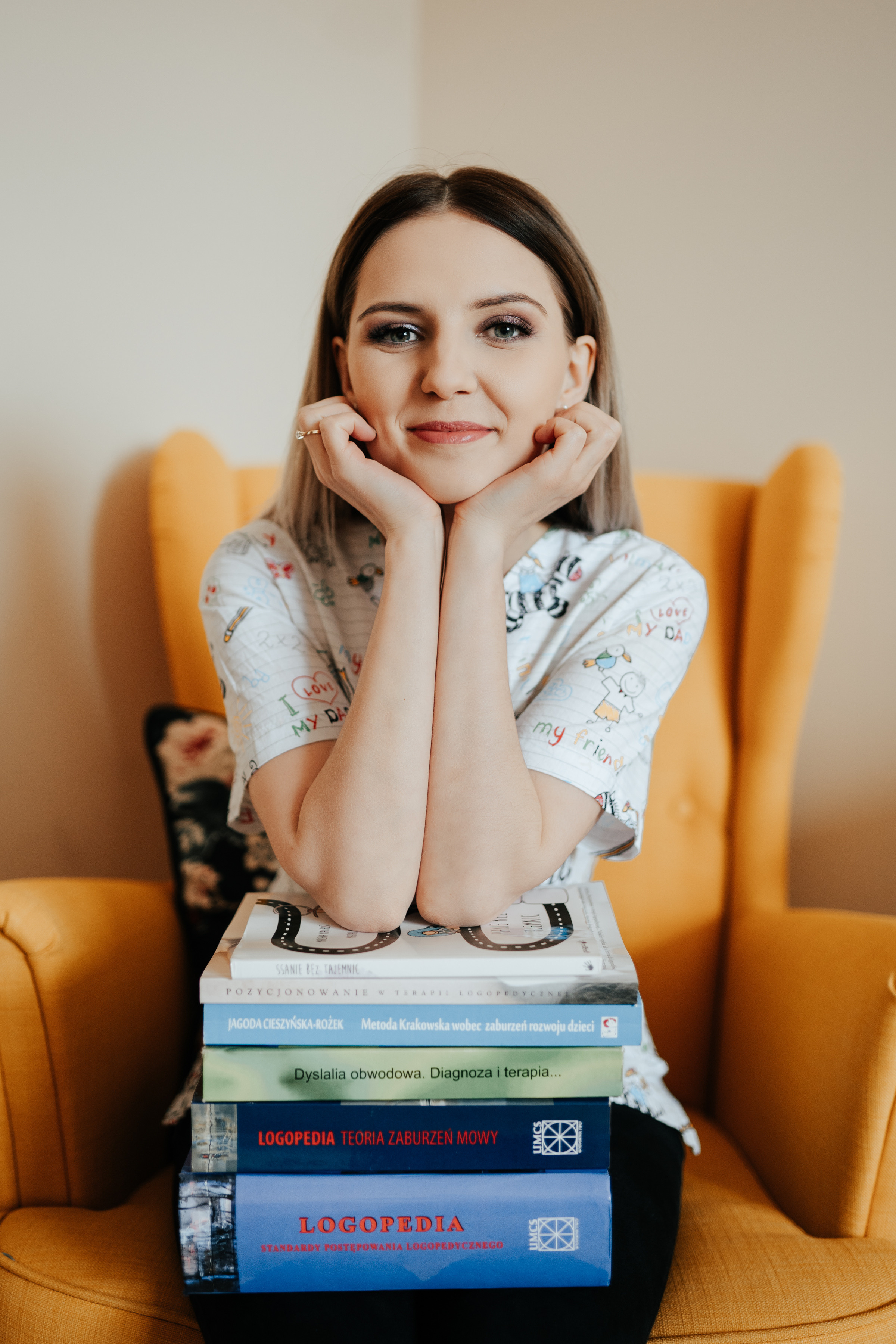 SESJA BIZNESOWA: Logopeda na dywanie. Karkowskafoto - fotografia miłości