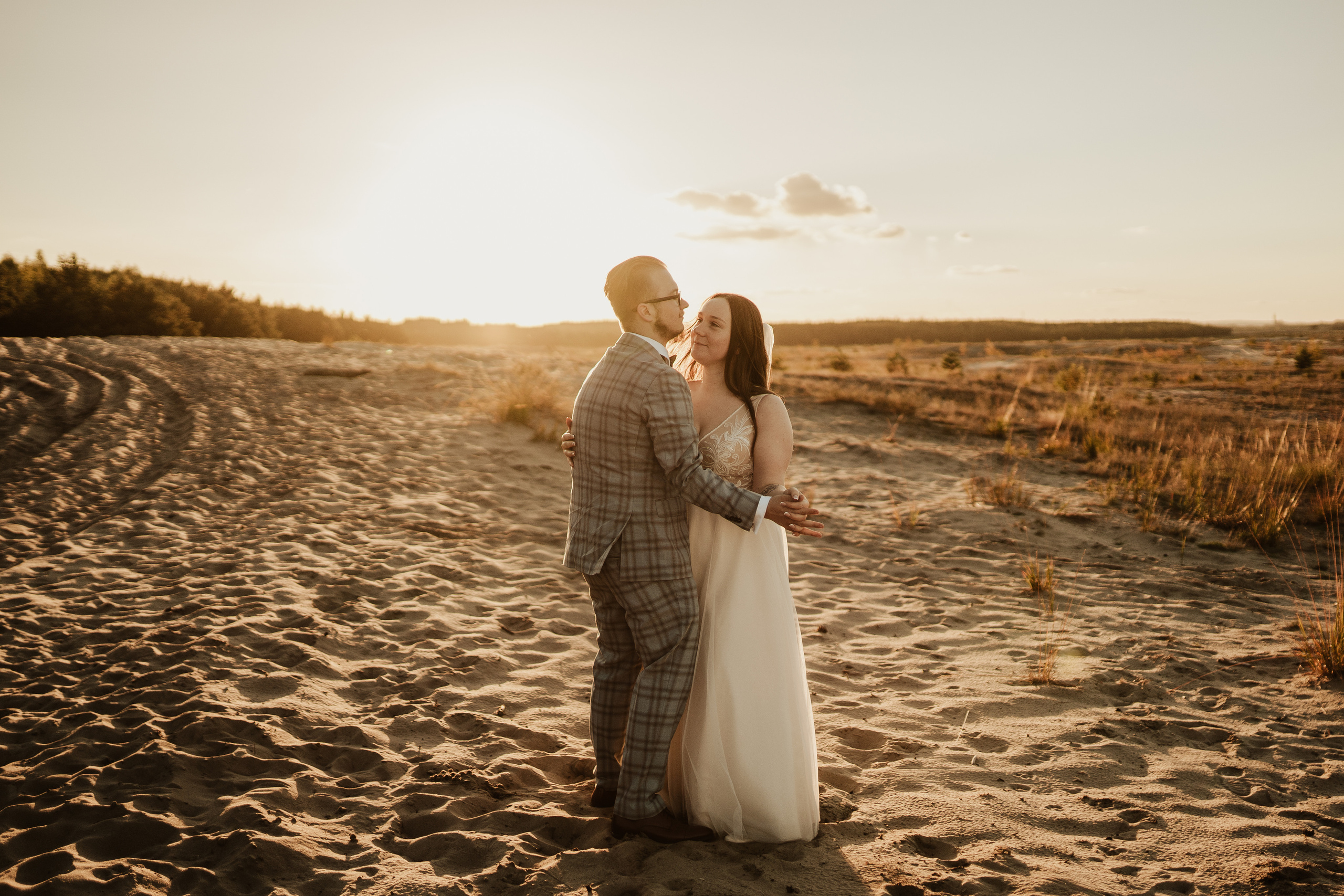 PUSTYNIA BŁĘDOWSKA: Plener ślubny Angeliki i Patryka. Karkowskafoto - fotografia miłości