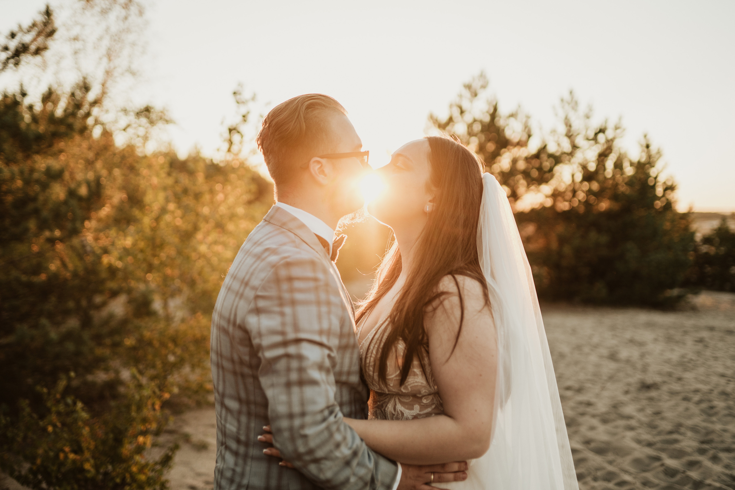 PUSTYNIA BŁĘDOWSKA: Plener ślubny Angeliki i Patryka. Karkowskafoto - fotografia miłości