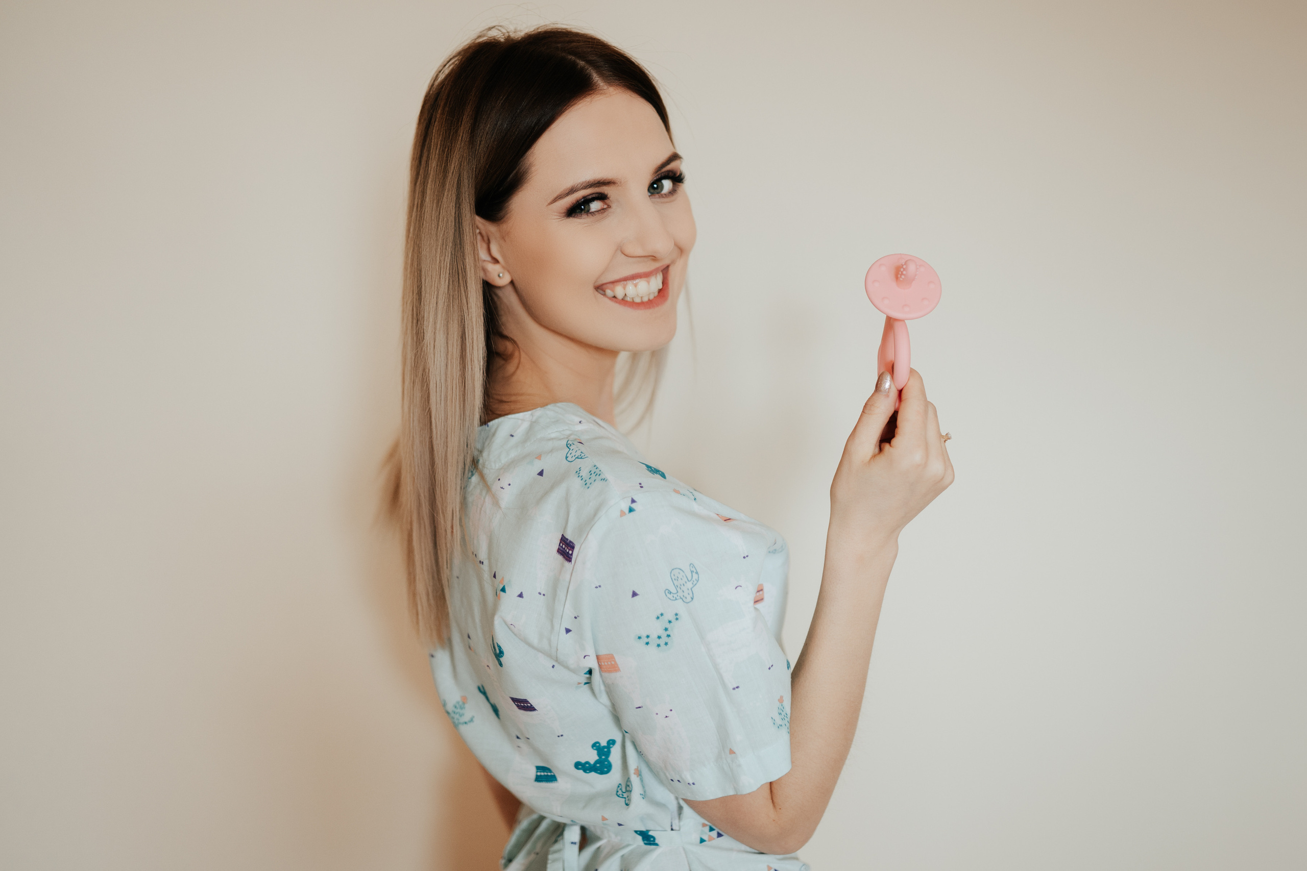 SESJA BIZNESOWA: Logopeda na dywanie. Karkowskafoto - fotografia miłości