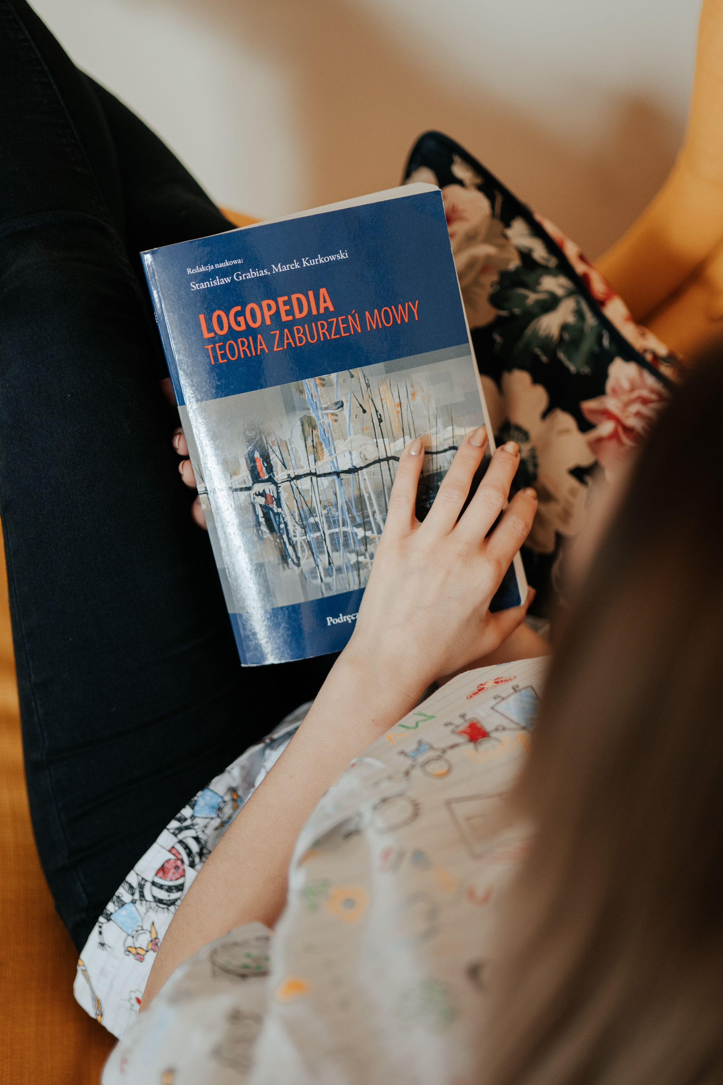 SESJA BIZNESOWA: Logopeda na dywanie. Karkowskafoto - fotografia miłości