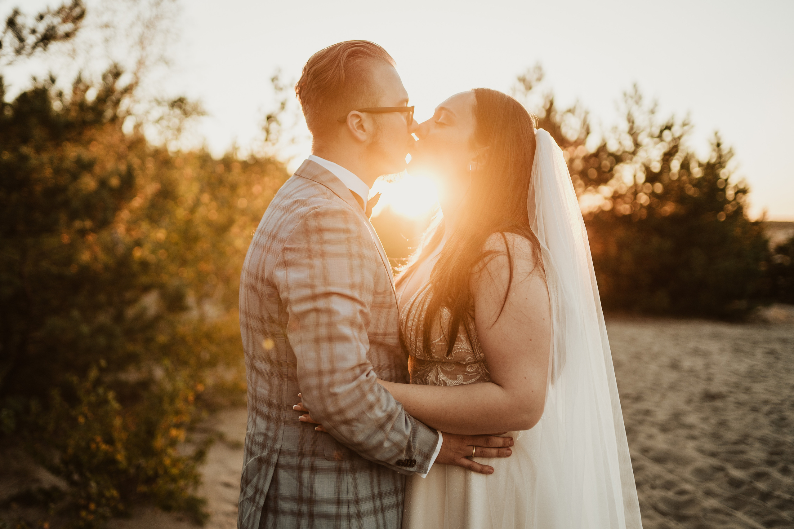 PUSTYNIA BŁĘDOWSKA: Plener ślubny Angeliki i Patryka. Karkowskafoto - fotografia miłości