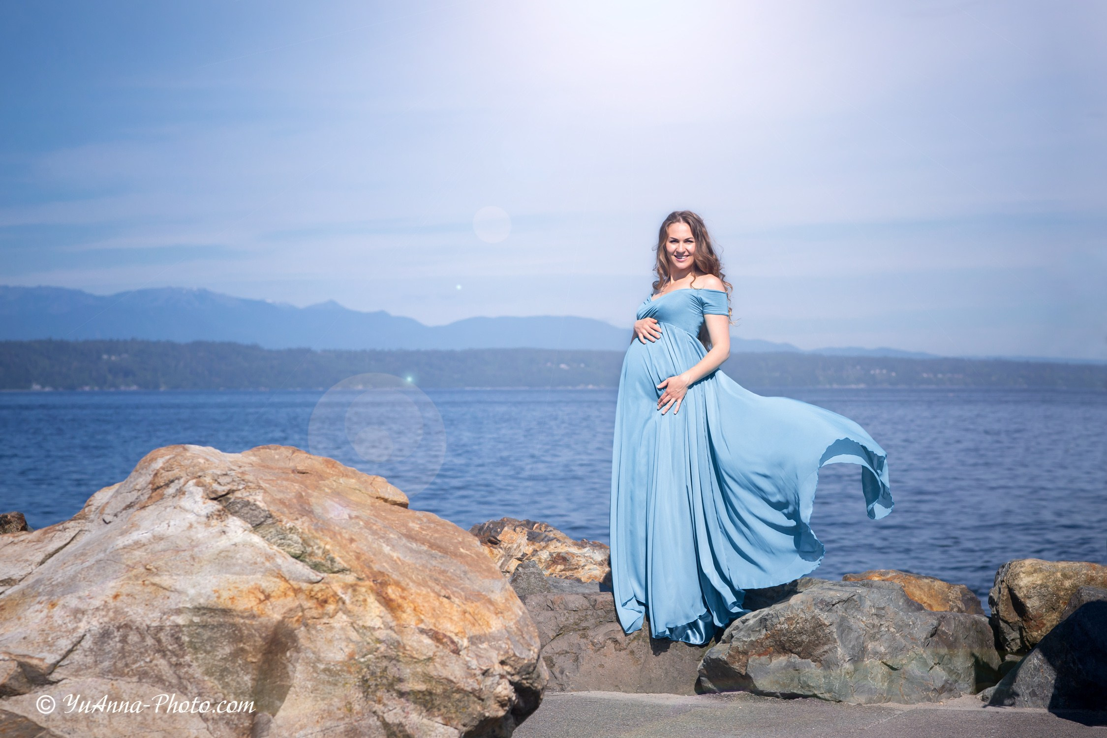 Waterfront Photoshoot. YuAnna studio. Family & Kids Photographer in Seattle area, located in