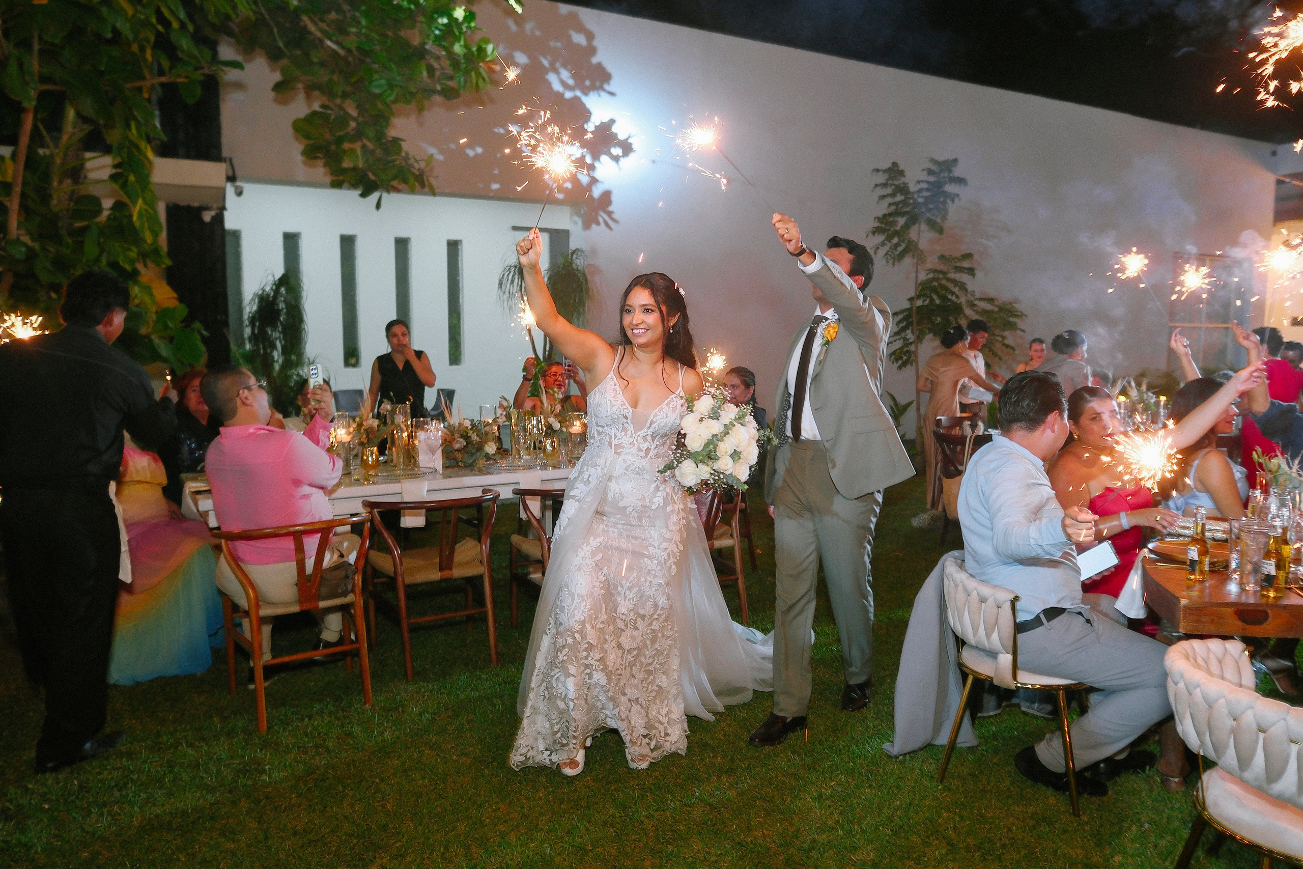 Ney & Cris / Acapulco. Wedding and family photographer in Mexico City