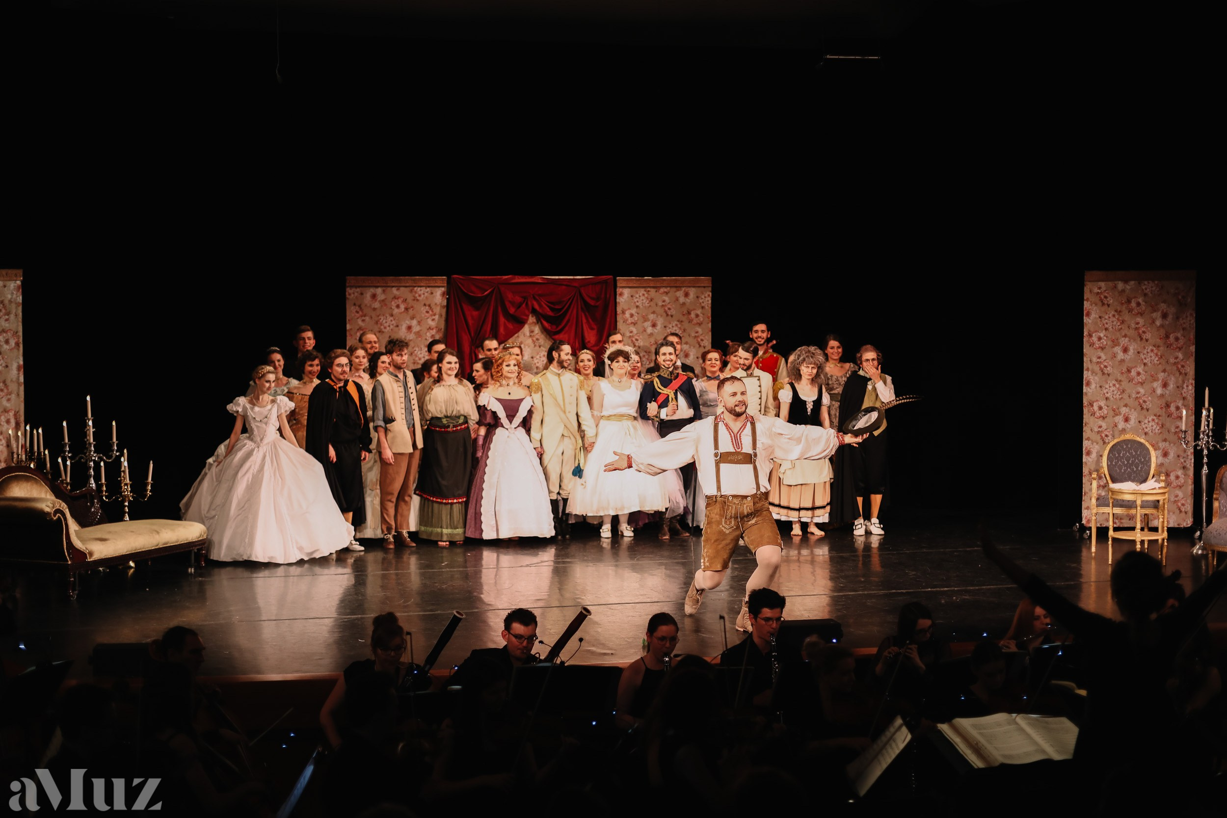 Opera Łąkowa. Fotograf Ślubny Warszawa - Sesje Biznesowe Rodzinne Eventy