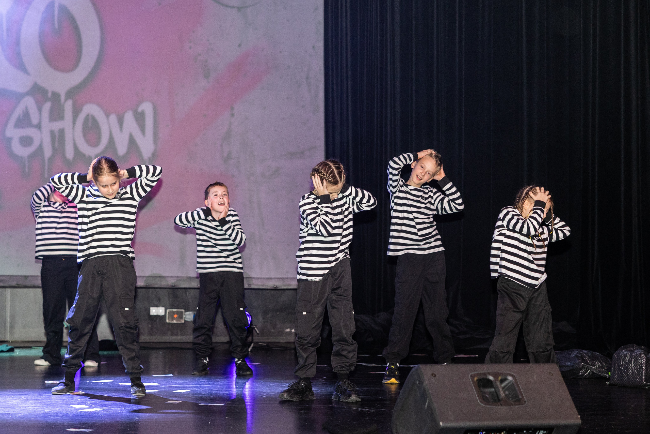 LEO DANCE SHOW WINTER 2025. Семейный и детский фотограф в Варшаве Мила Бобровская