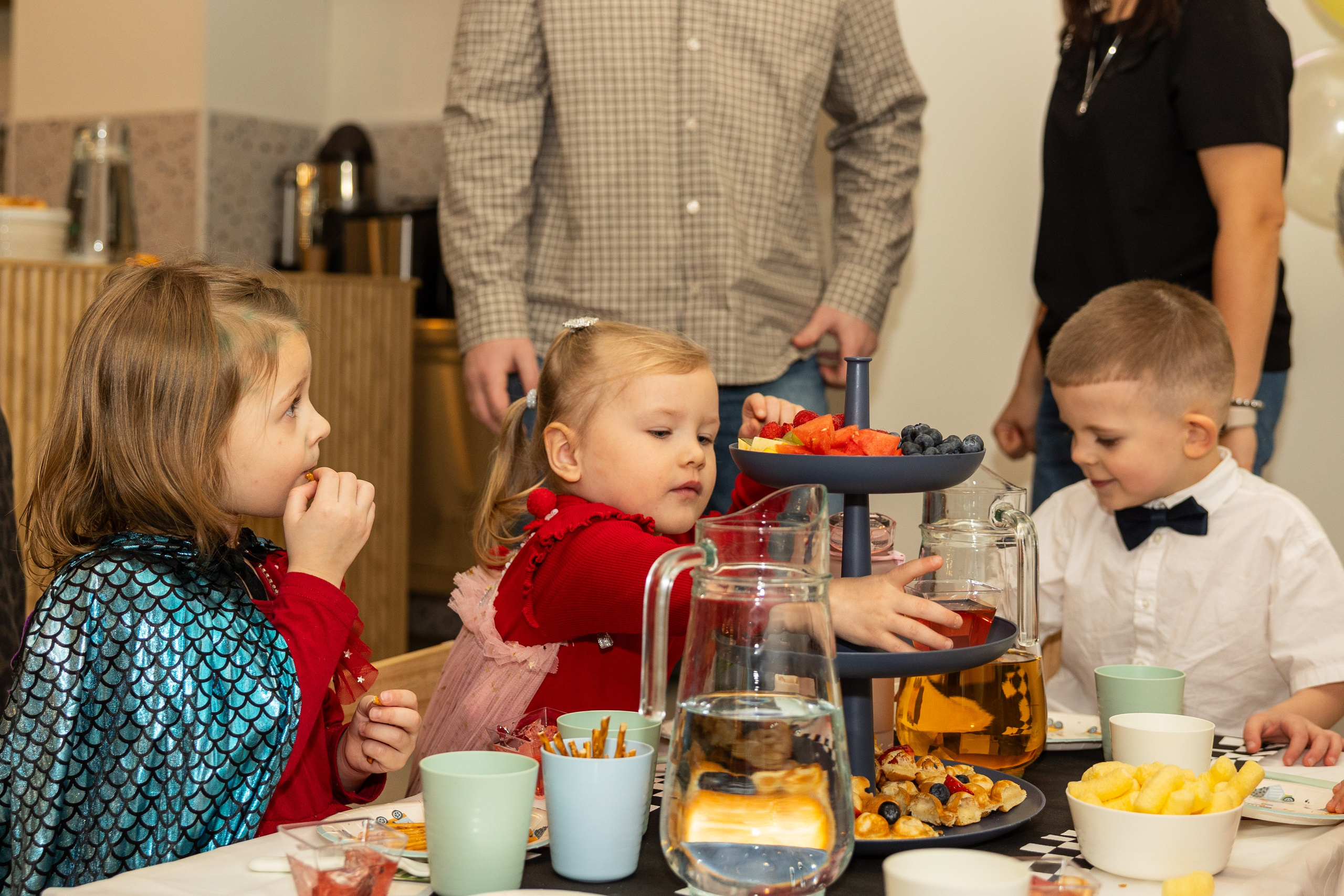 День рождения Артёма 24 января 2026 года. Семейный и детский фотограф в Варшаве Мила Бобровская