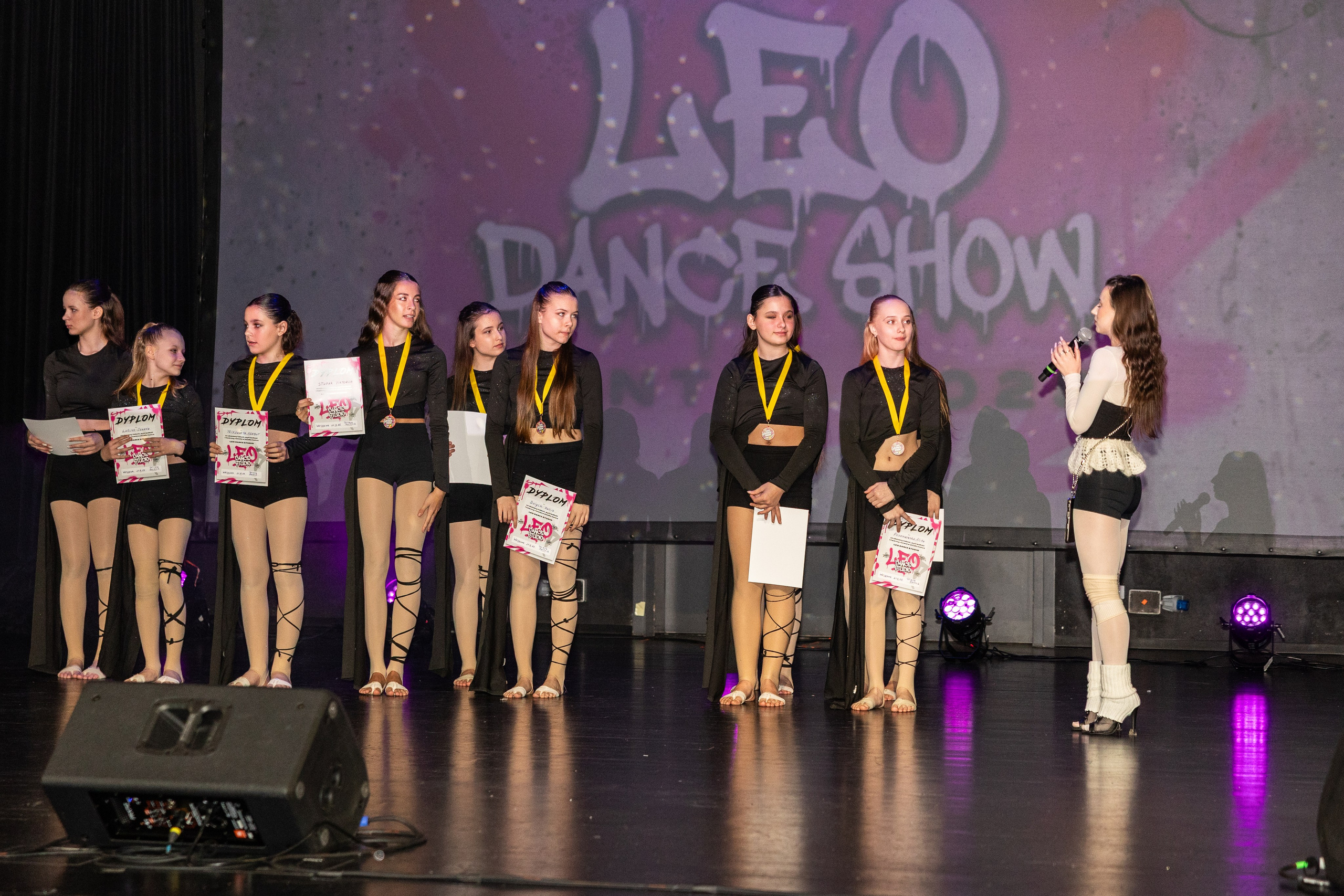 LEO DANCE SHOW WINTER 2025. Семейный и детский фотограф в Варшаве Мила Бобровская