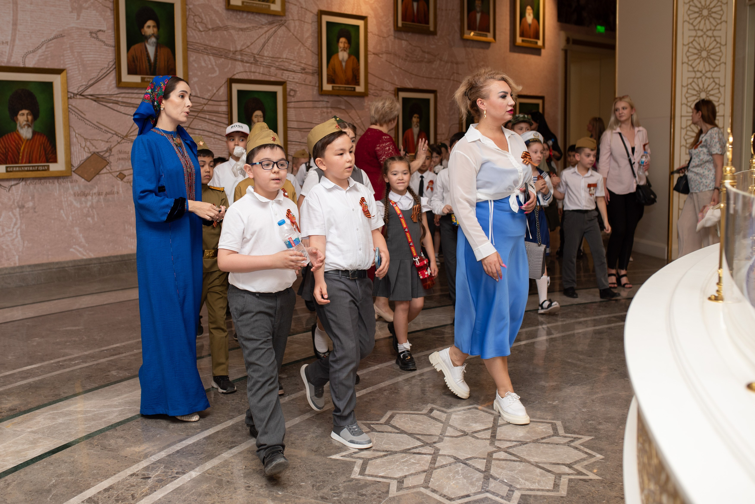 Вечный огонь 2"А» класс. Ваш фотограф в Ашхабаде Гамлет Осипов