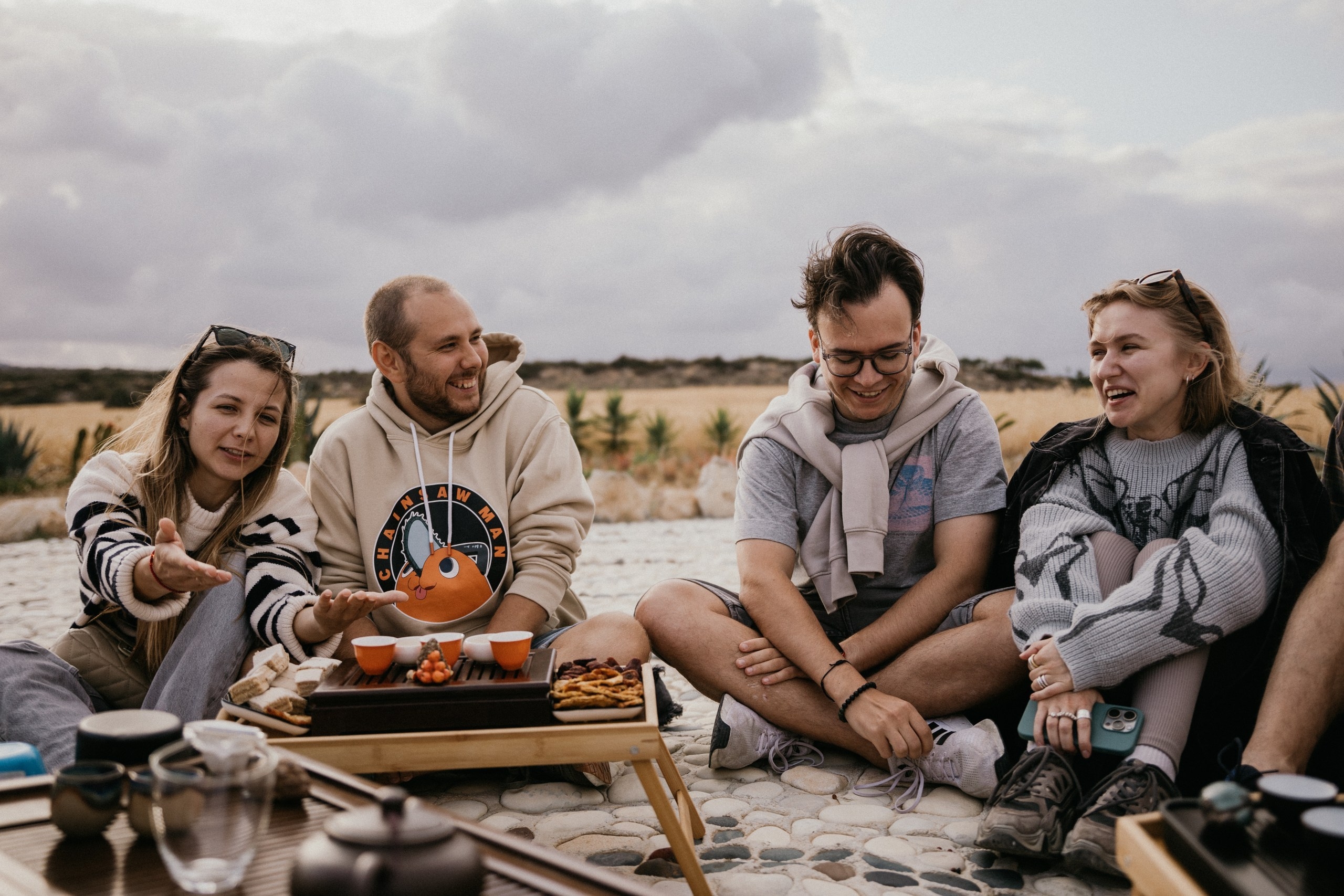 Tea time (Muntyan’s Labyrinth, Cyprus). Photographer in Barcelona capturing unique stories | Kate Chumak