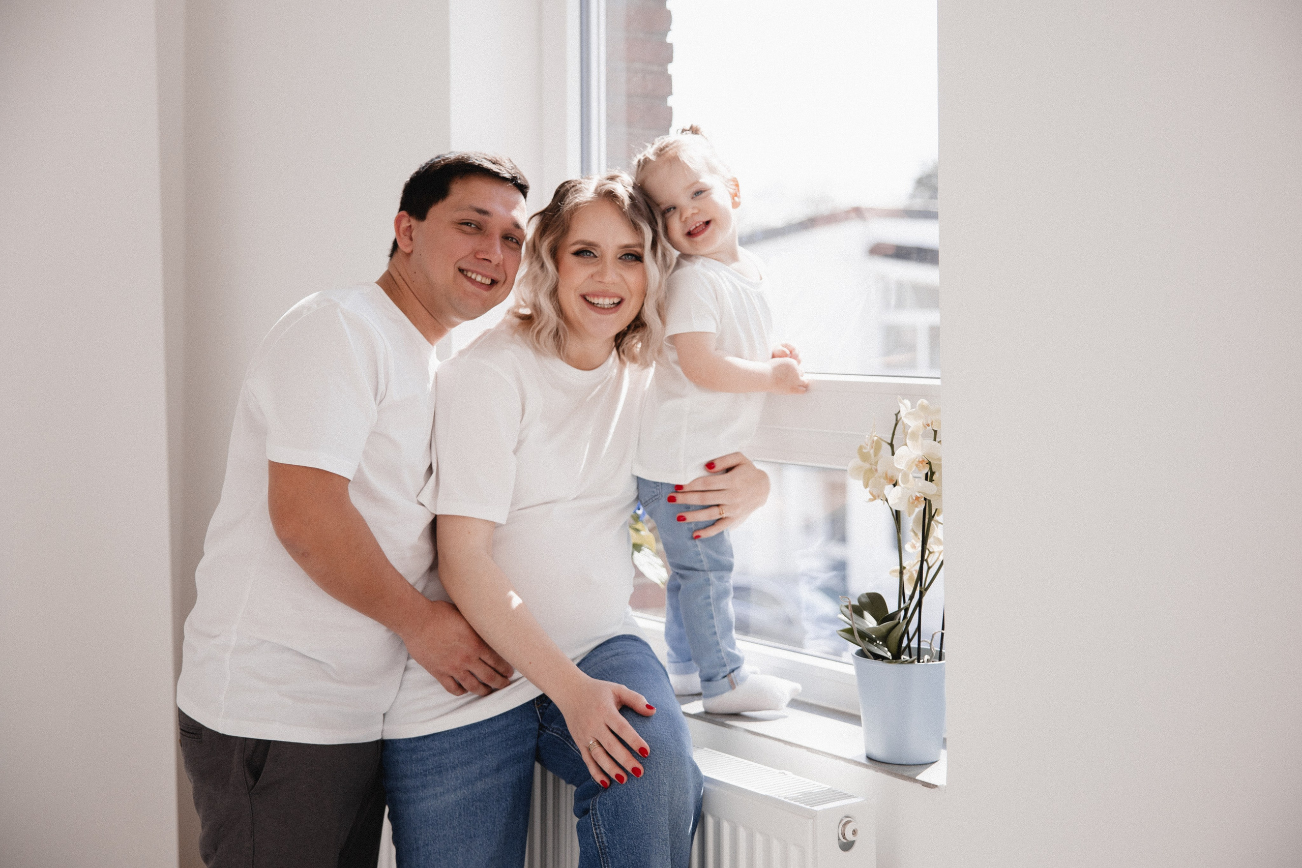 Babybauch Shooting im Fotostudio | Schwangerschaftsfotos in Bochum. Hochzeitsfotografin Bochum | Halyna Reiche Fotografie NRW