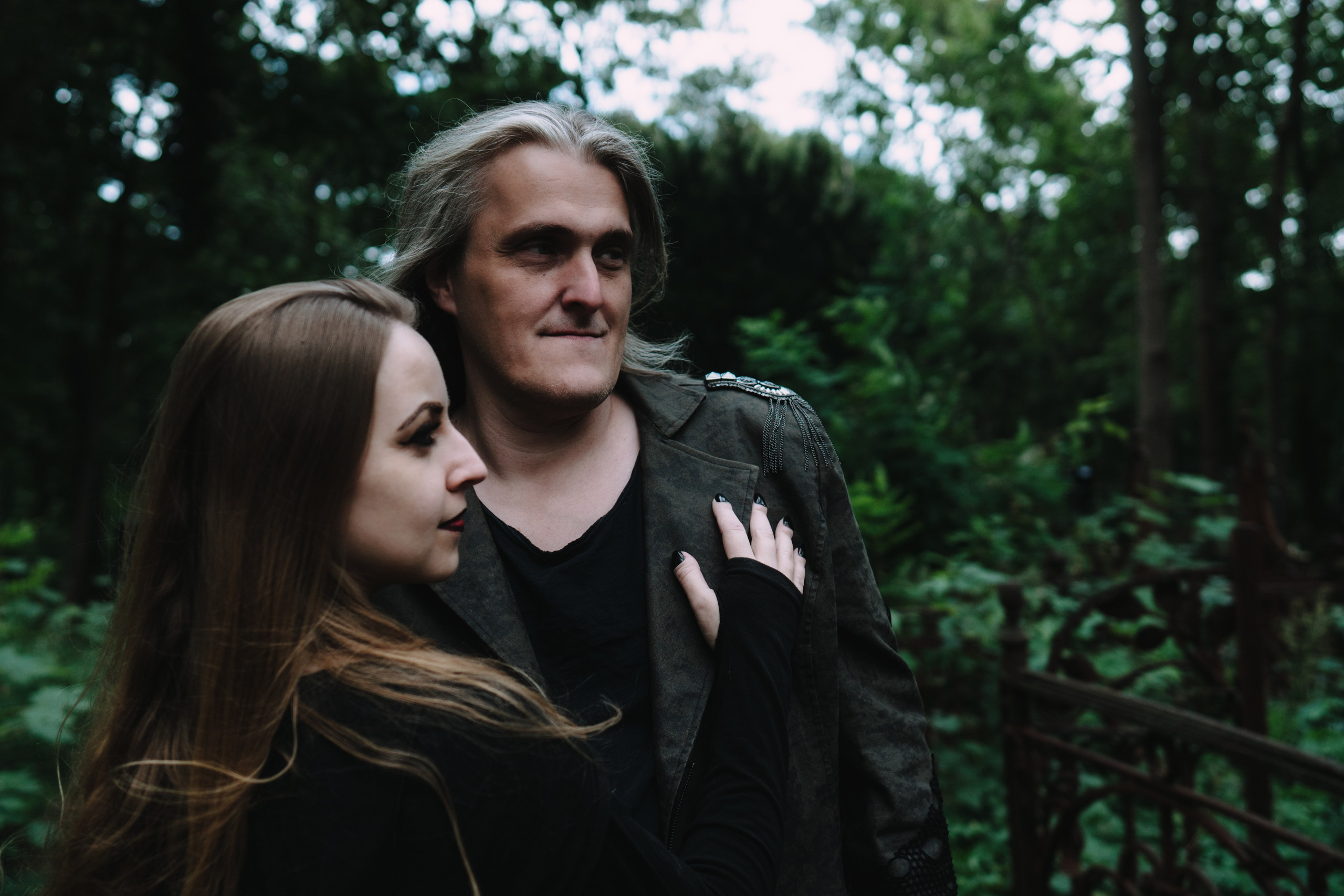 Maria and Eric. Главное меню