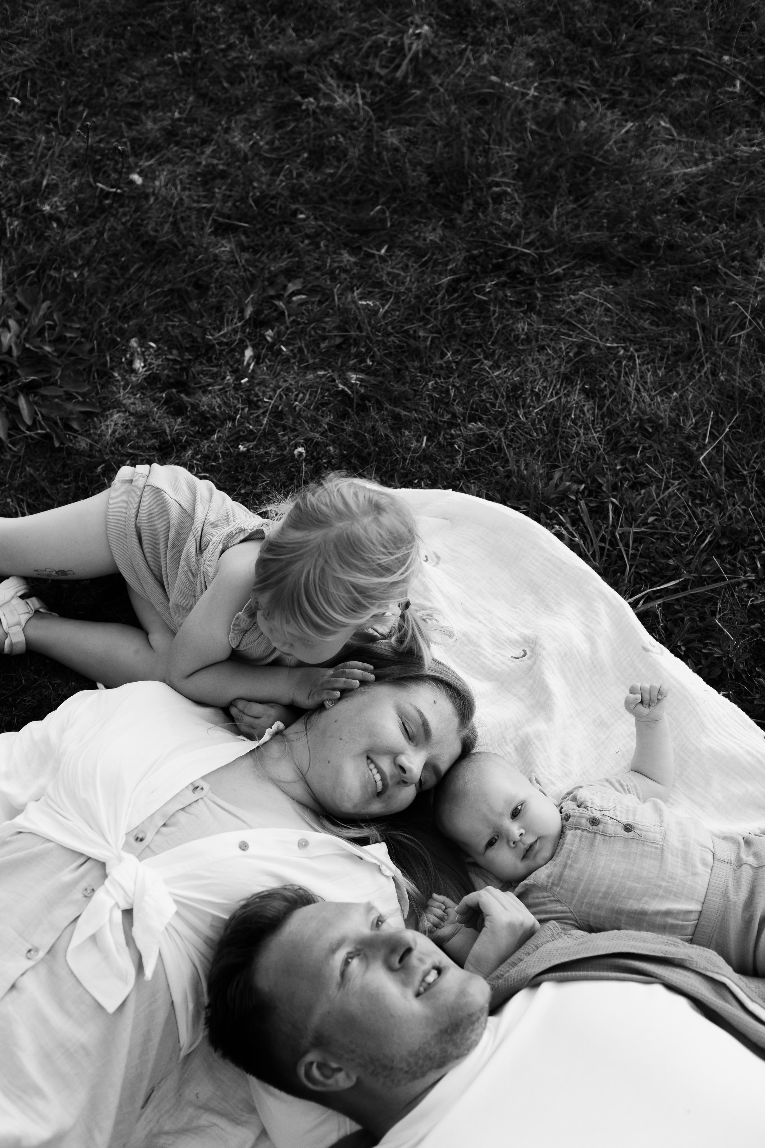 Эвелин, Иван, Саша и Эван. Главная