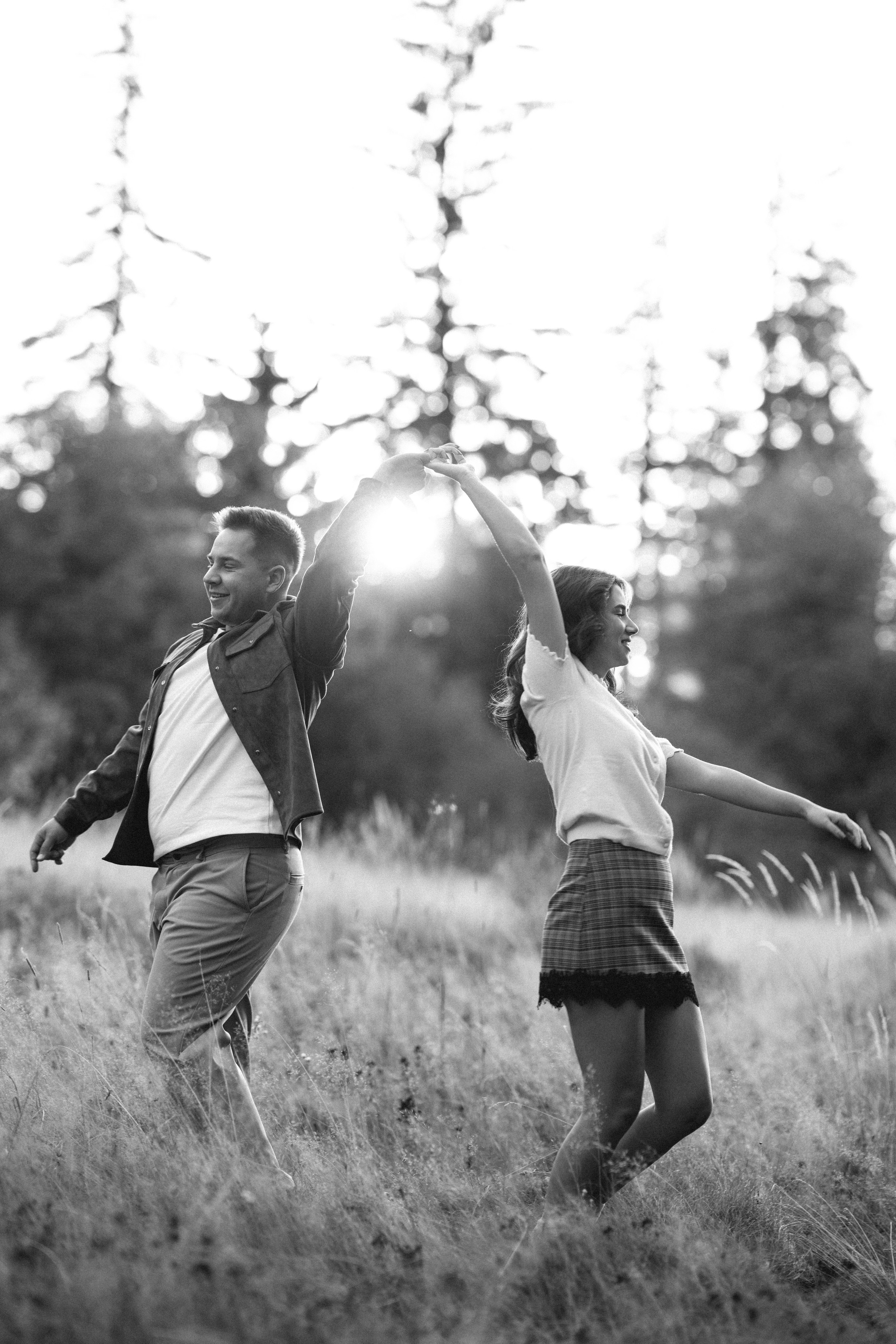 Denisa&Casian’s Save the Date Photo Session. Minimalistart