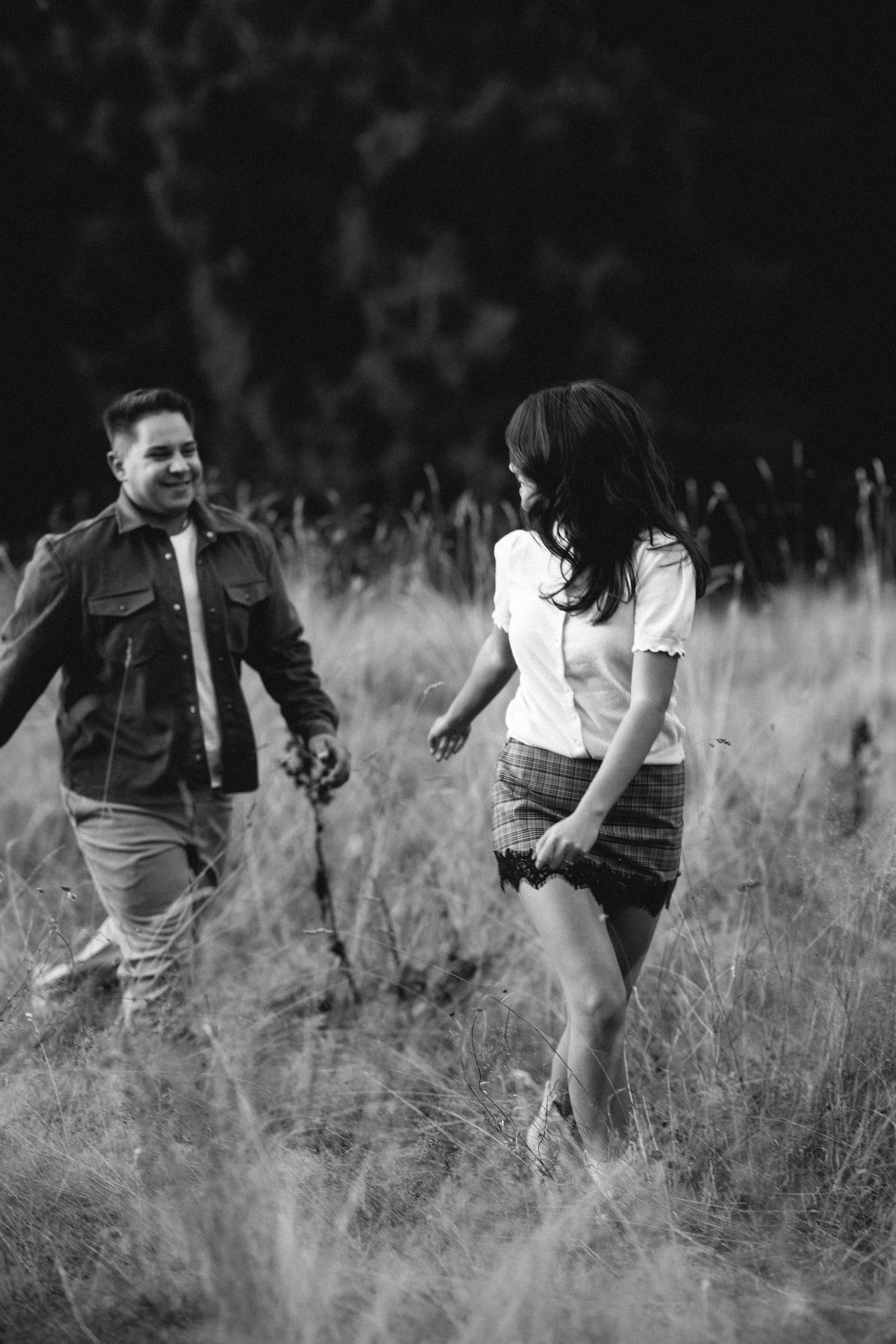 Denisa&Casian’s Save the Date Photo Session. Minimalistart