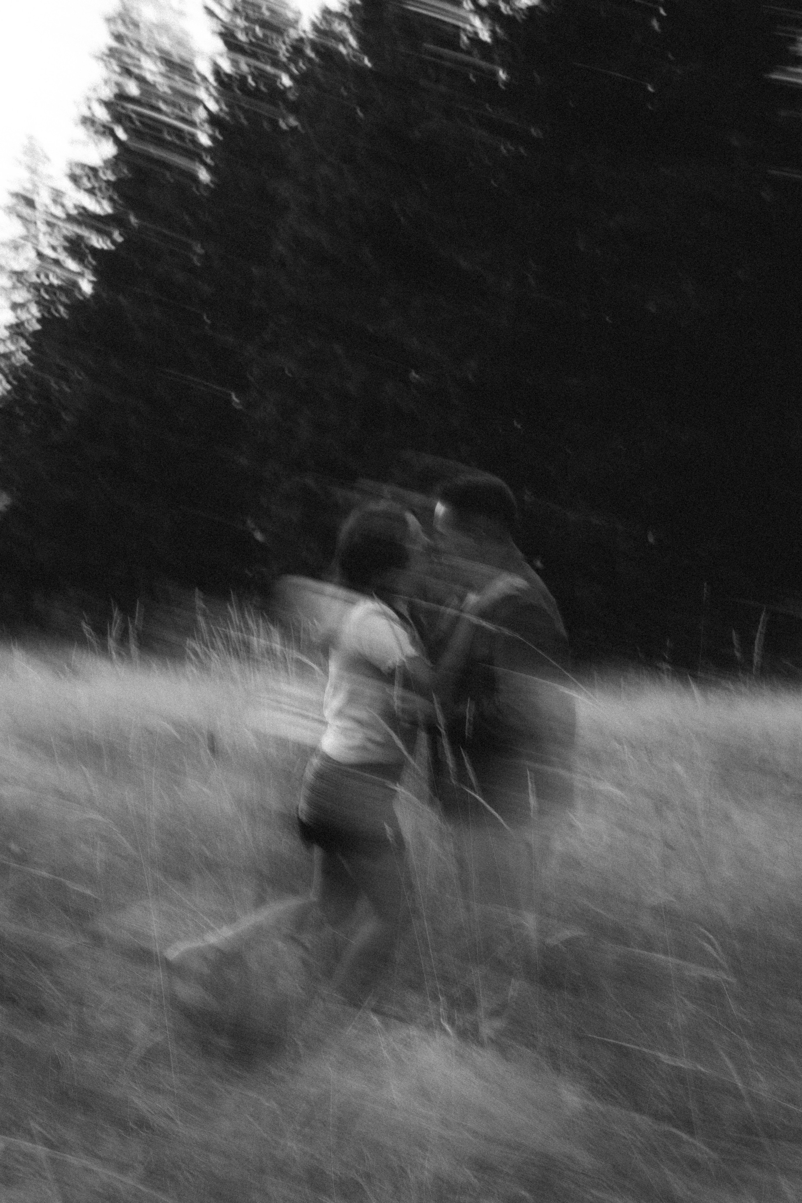 Denisa&Casian’s Save the Date Photo Session. Minimalistart